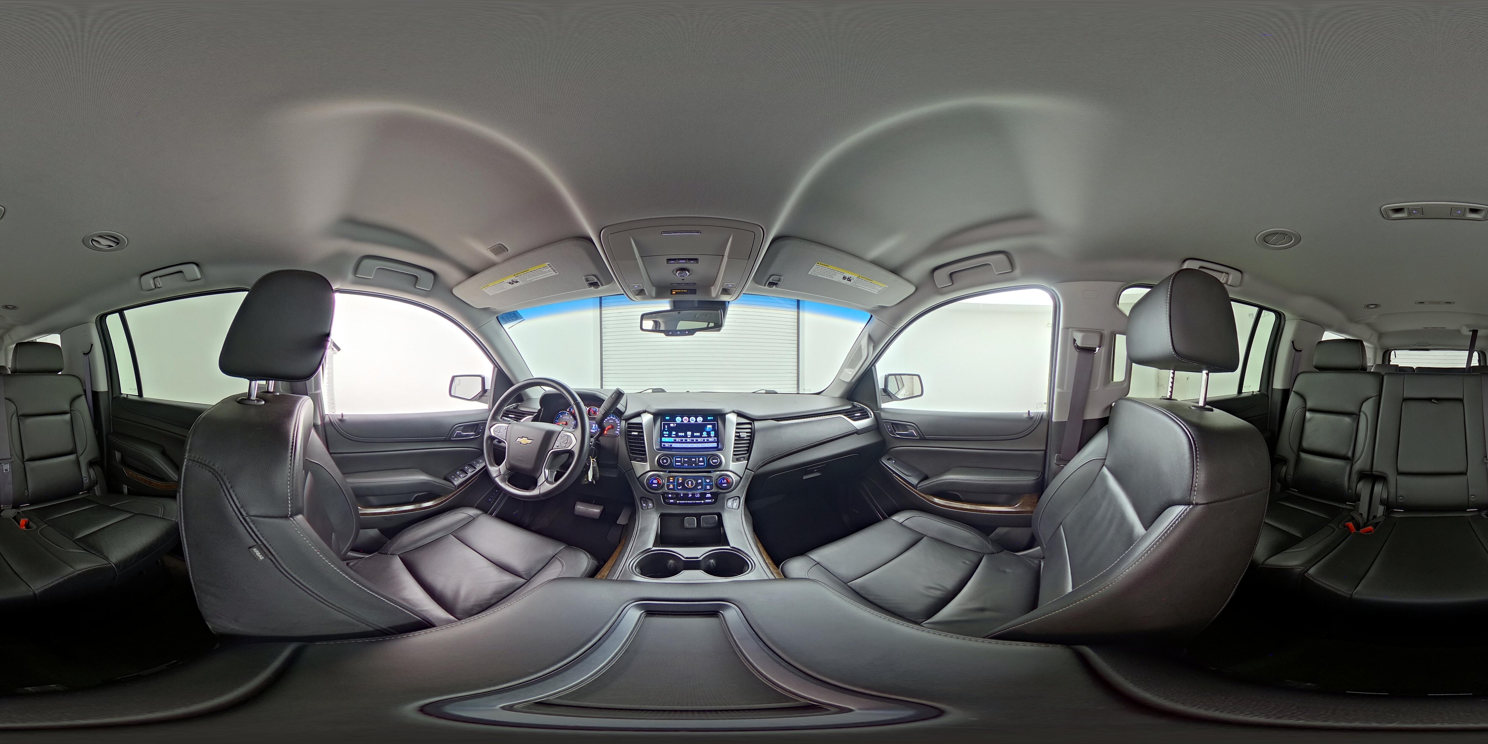 2017 Chevrolet Suburban LT - Photo 27