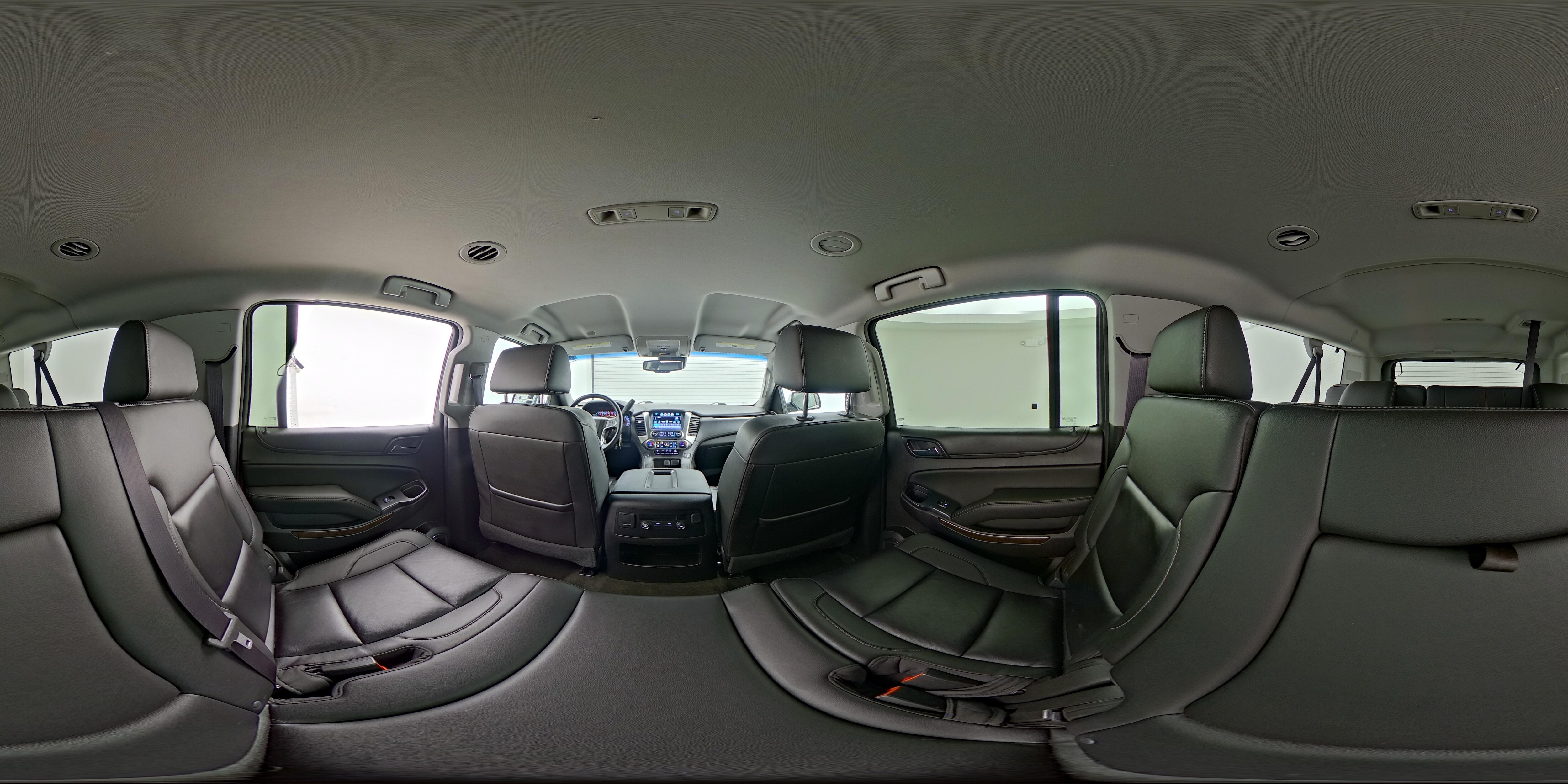 2017 Chevrolet Suburban LT - Photo 28