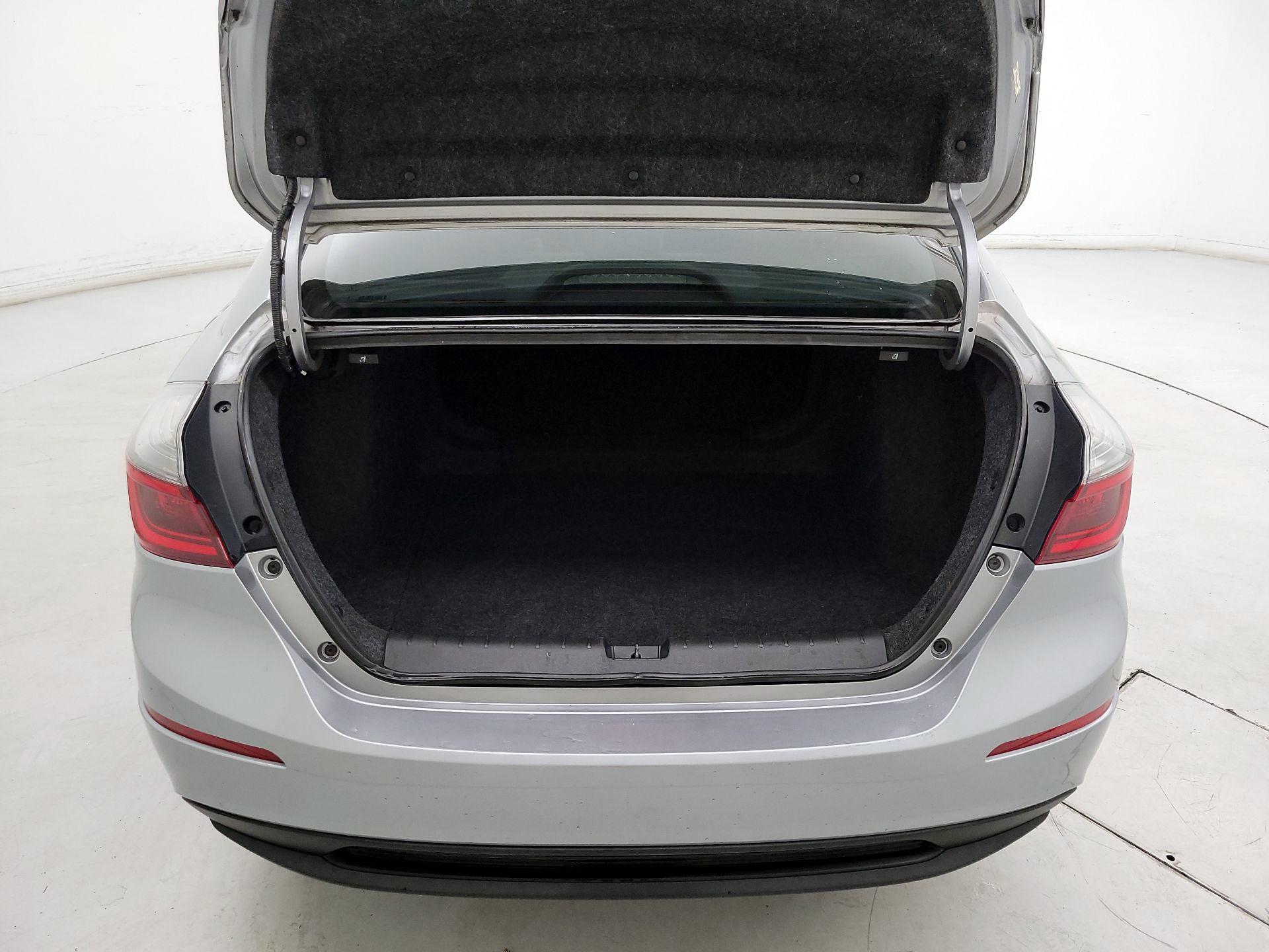 Thumbnail: 2020 Honda Insight - 20