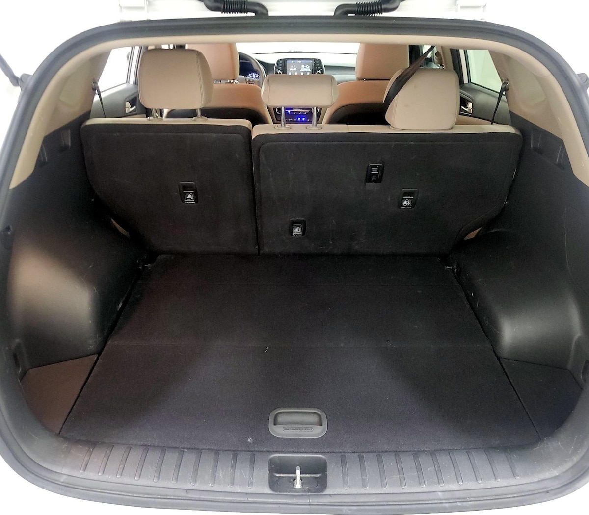 Trunk/Cargo (Seats Up)