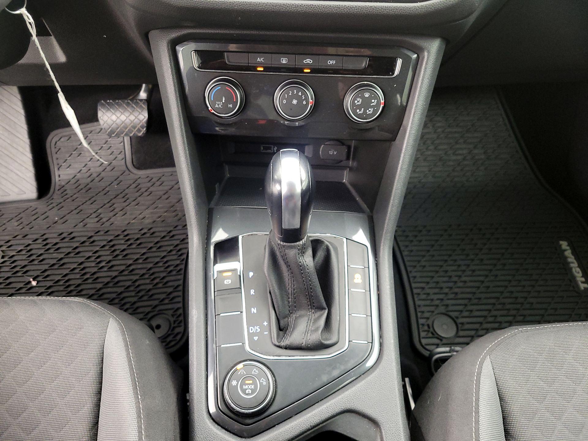 Thumbnail: 2019 Volkswagen Tiguan - 17