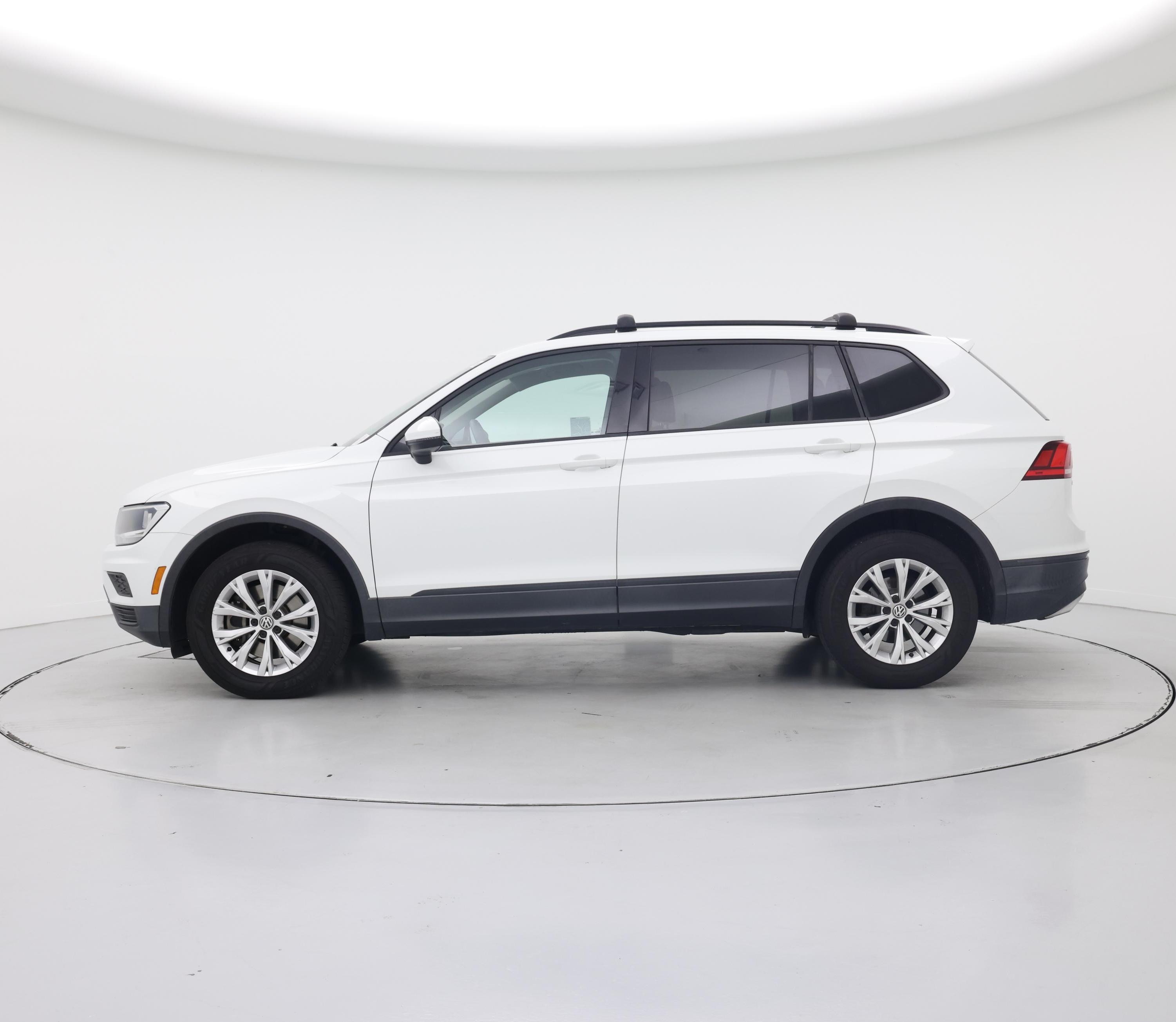 Thumbnail: 2019 Volkswagen Tiguan - 3
