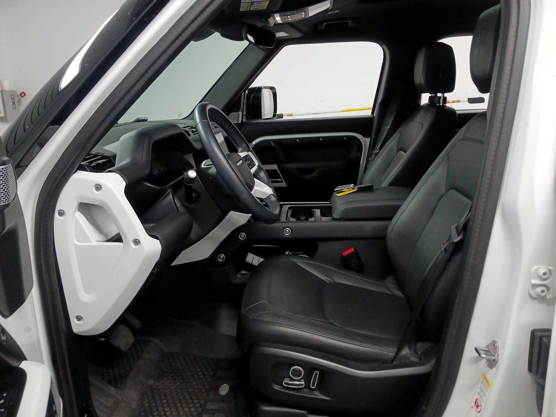 Thumbnail: 2024 Land Rover Defender - 11