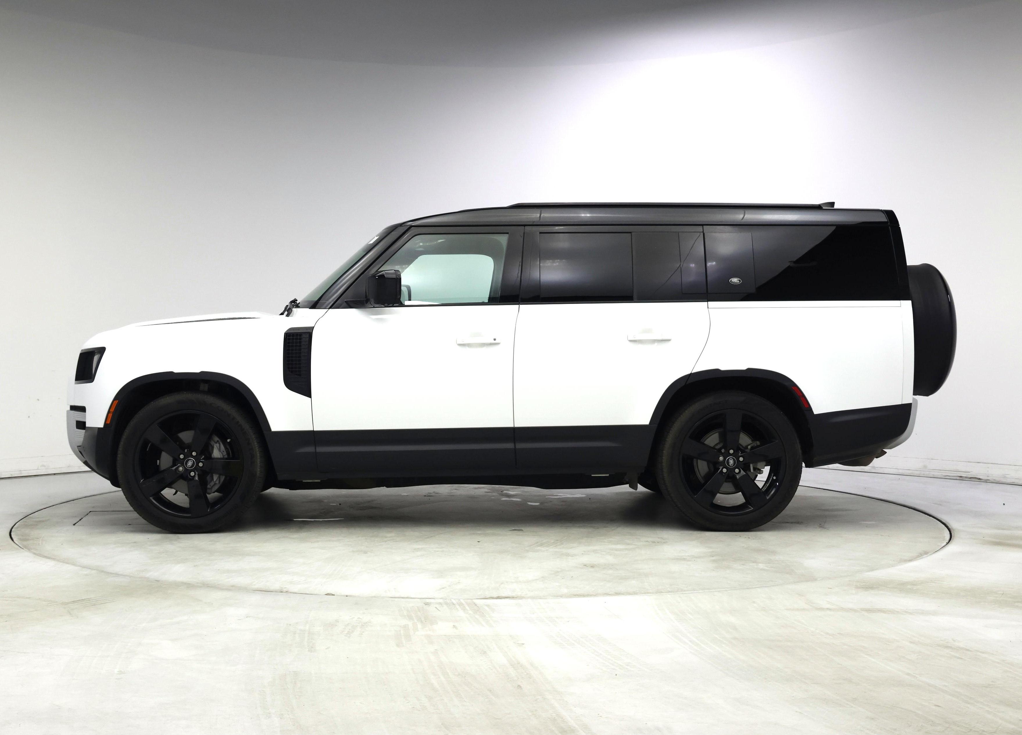 Thumbnail: 2024 Land Rover Defender - 3