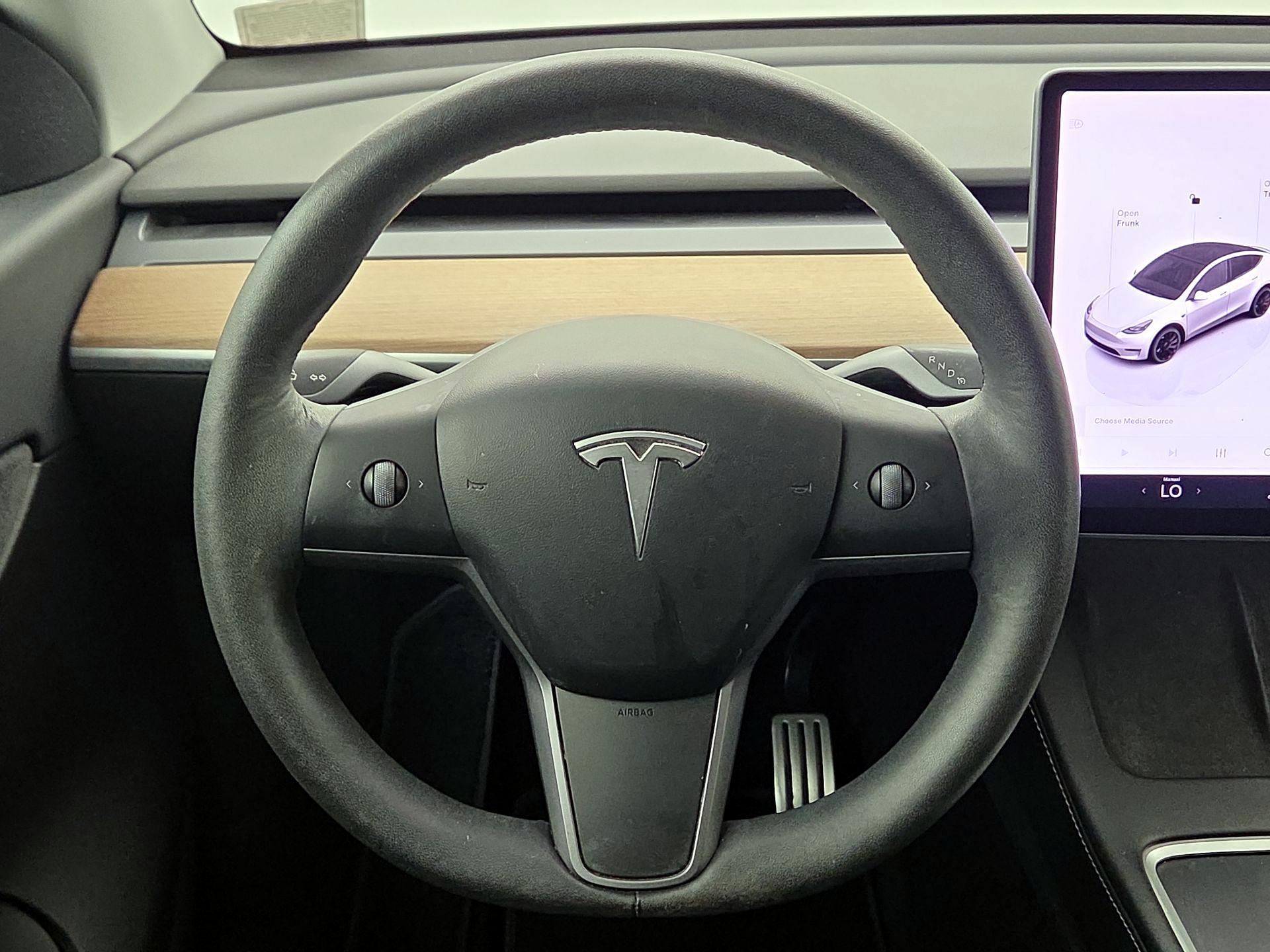 Thumbnail: 2022 Tesla Model Y - 10