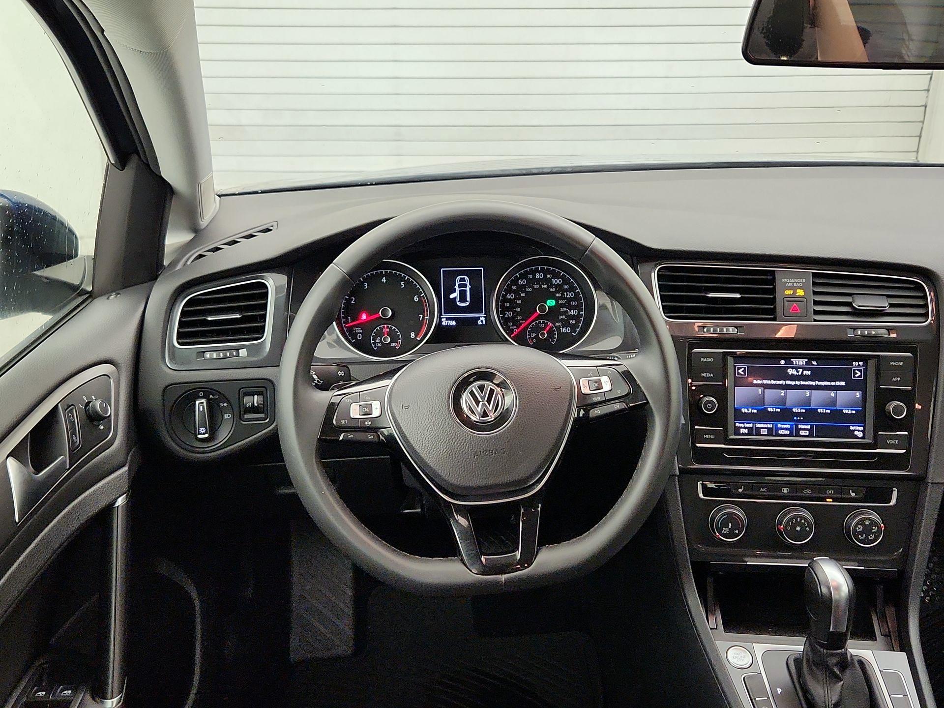 Thumbnail: 2021 Volkswagen Golf - 10