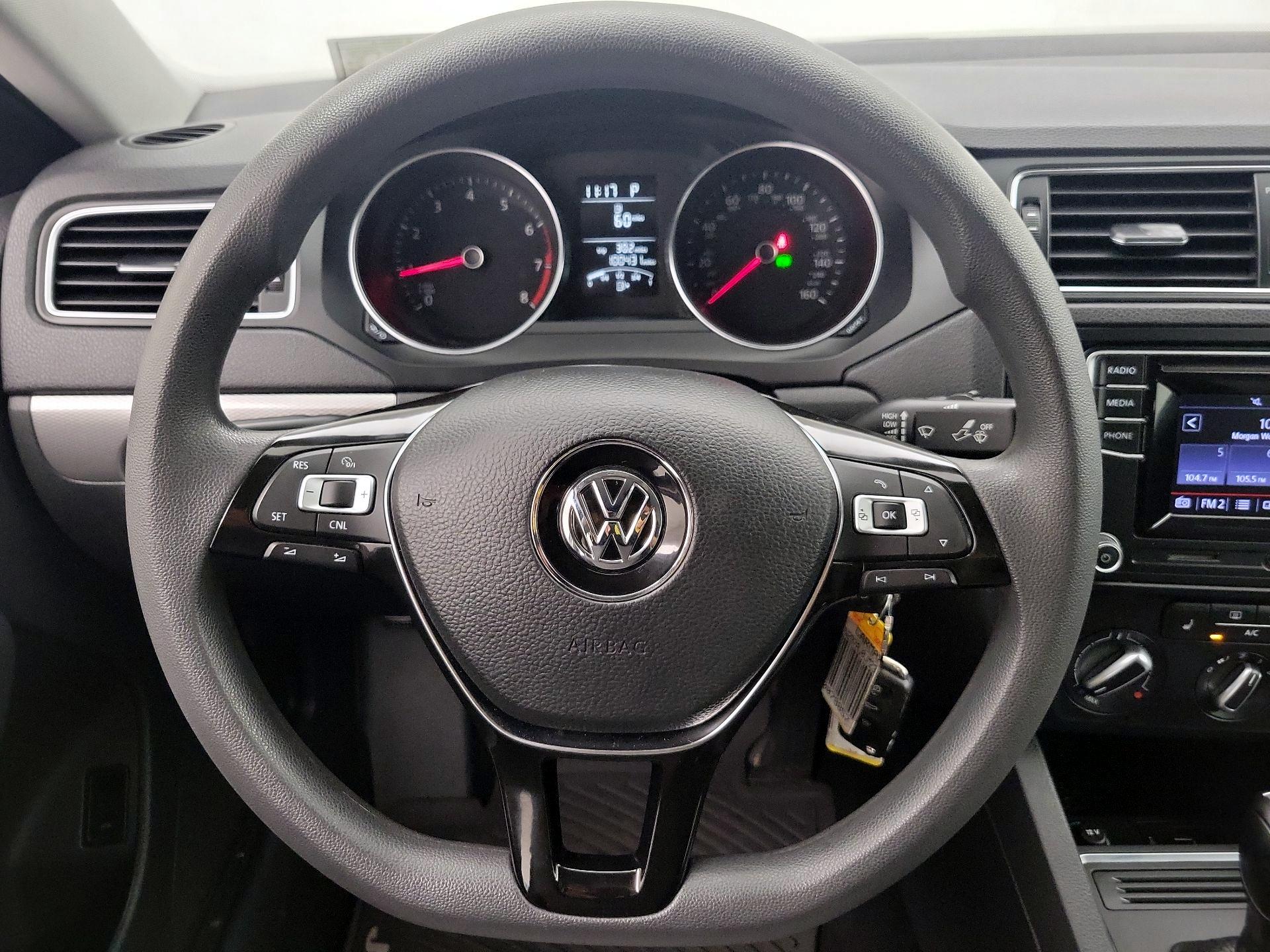 Thumbnail: 2018 Volkswagen Jetta - 10