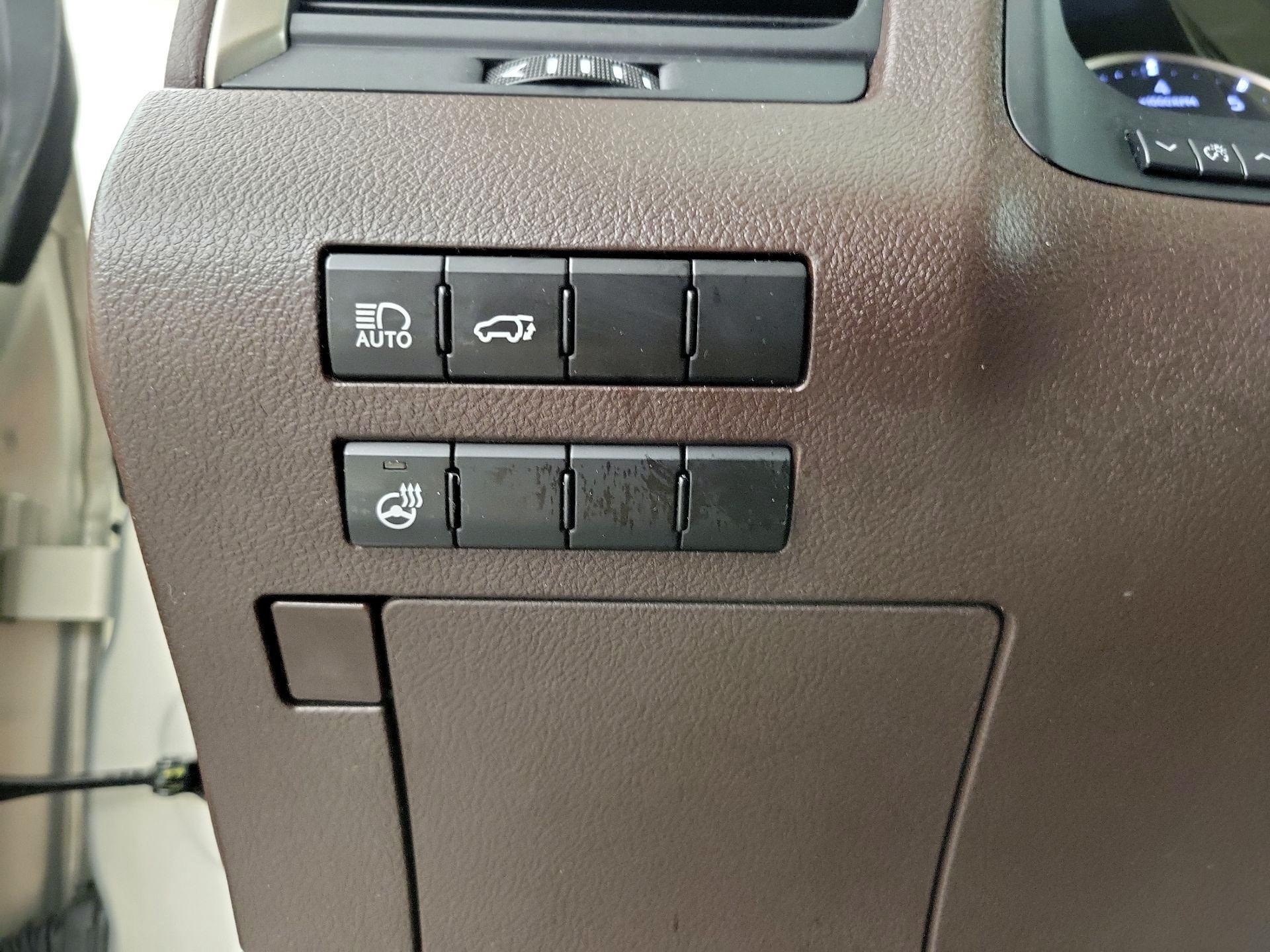Thumbnail: 2020 Lexus RX - 13