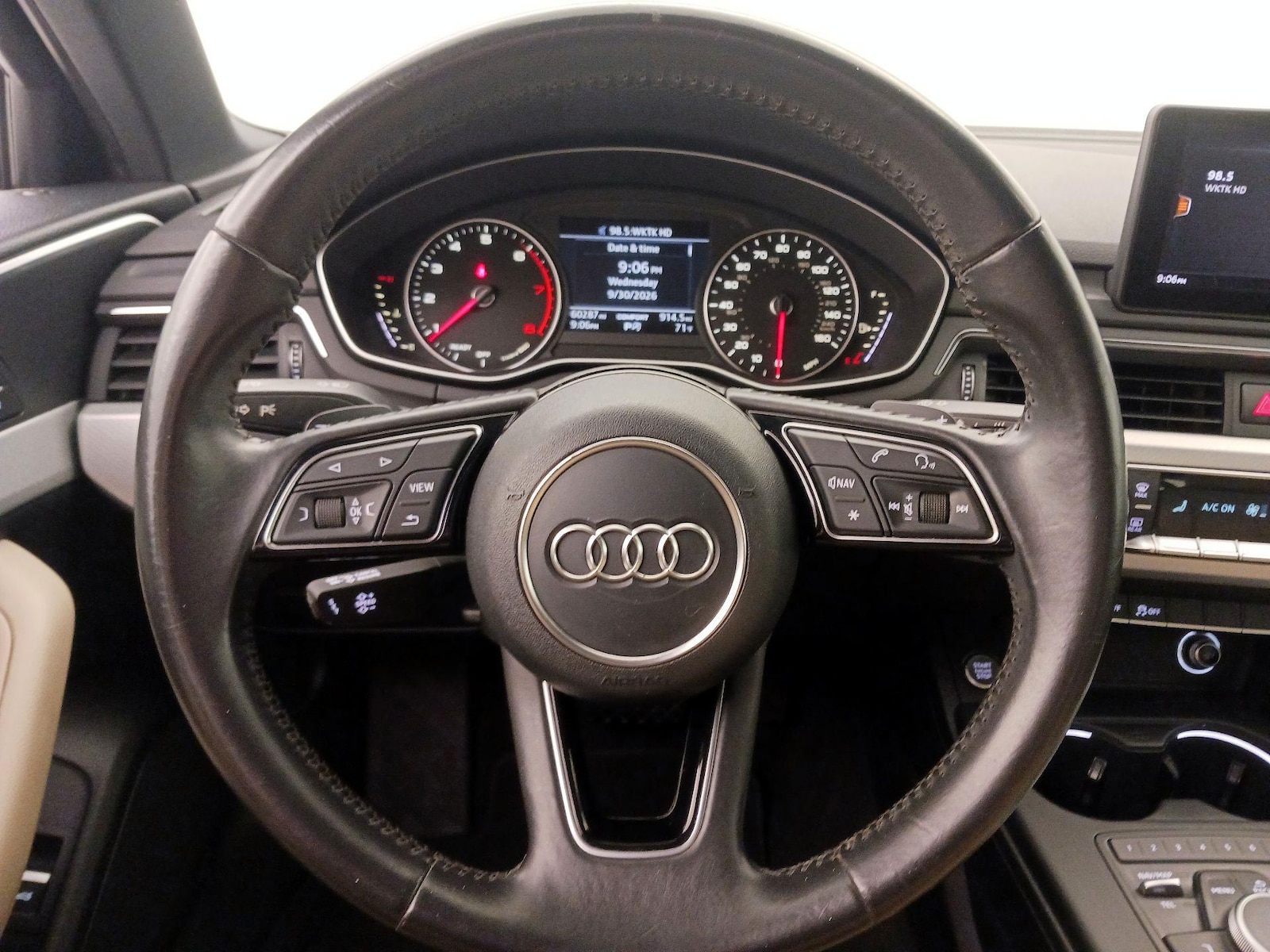 2017 Audi A4 Premium - Photo 11
