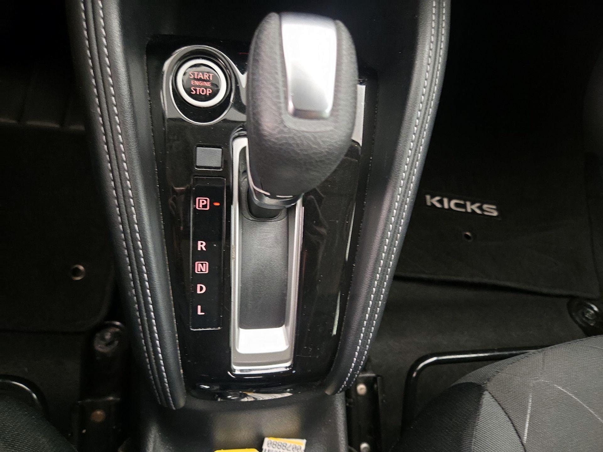 Thumbnail: 2019 Nissan Kicks - 17