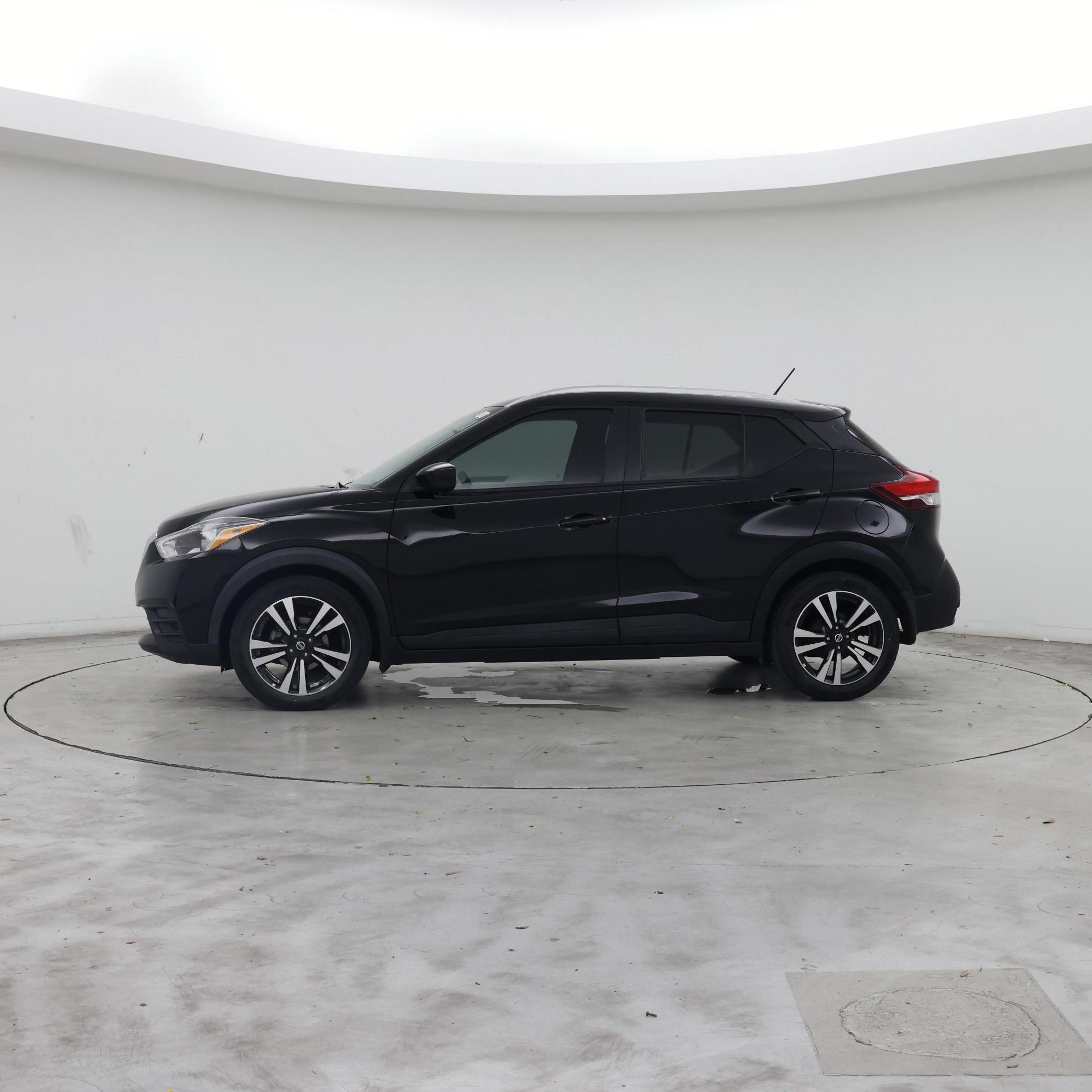 Thumbnail: 2019 Nissan Kicks - 3
