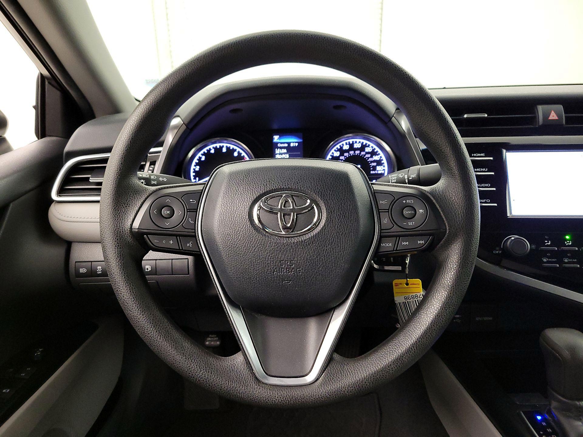 Thumbnail: 2018 Toyota Camry - 10