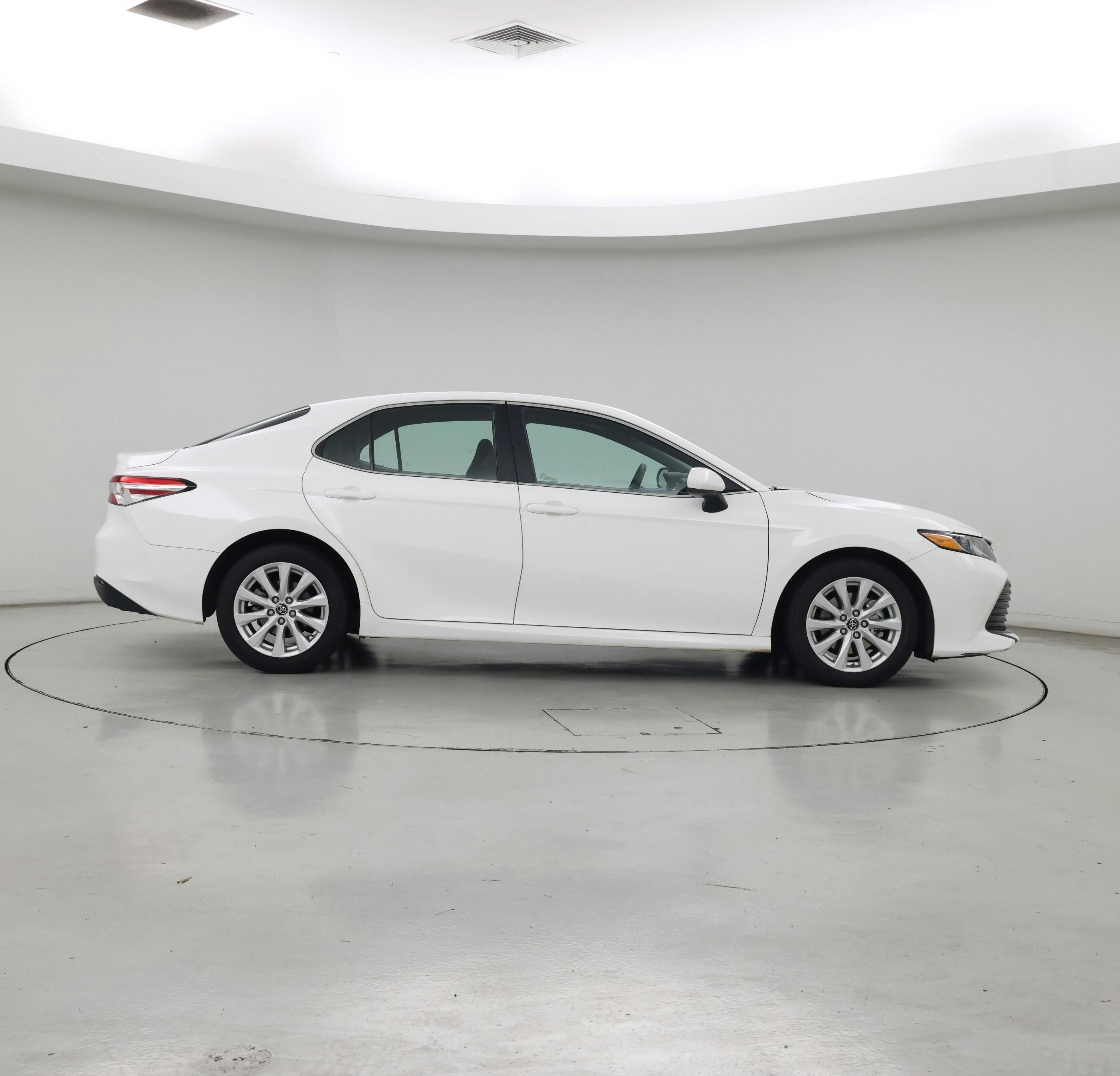 Thumbnail: 2018 Toyota Camry - 7