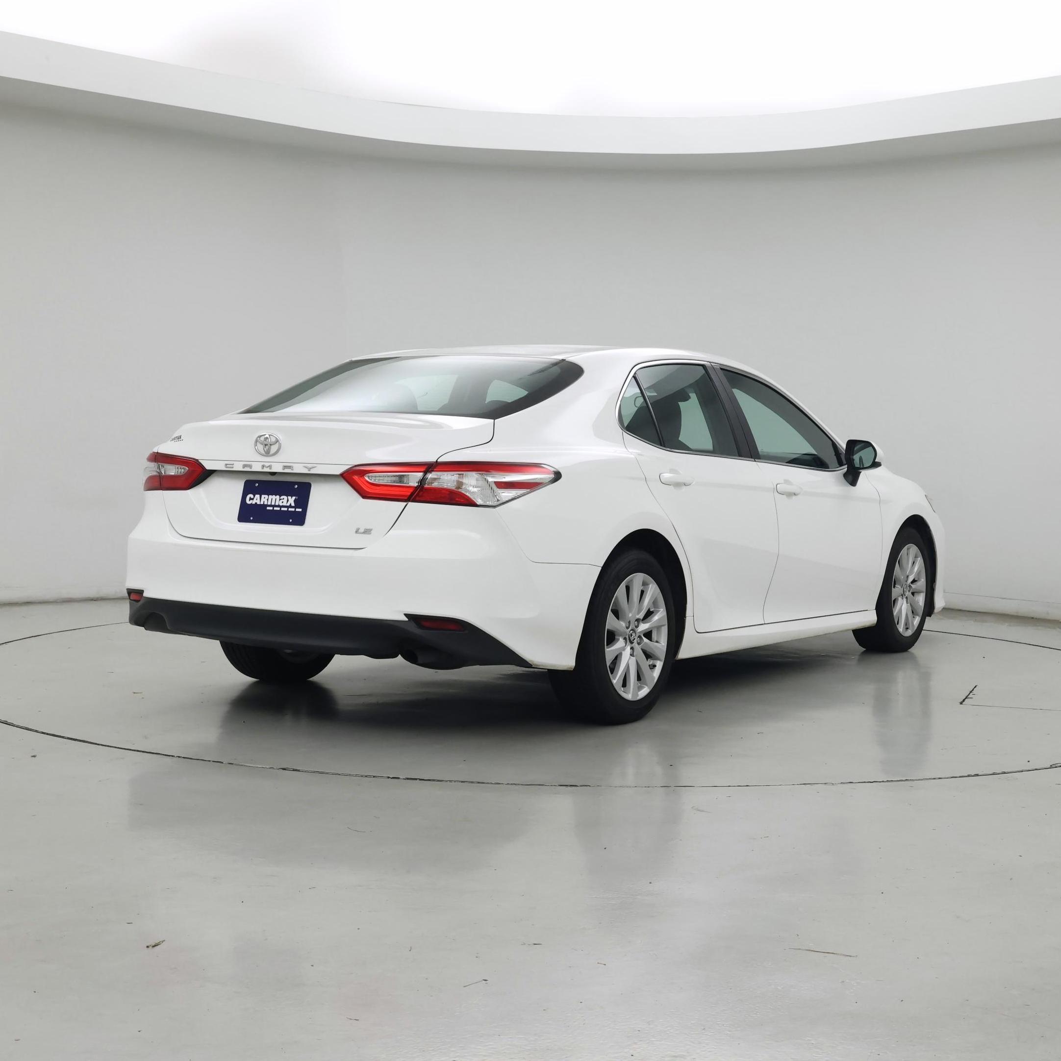 Thumbnail: 2018 Toyota Camry - 8