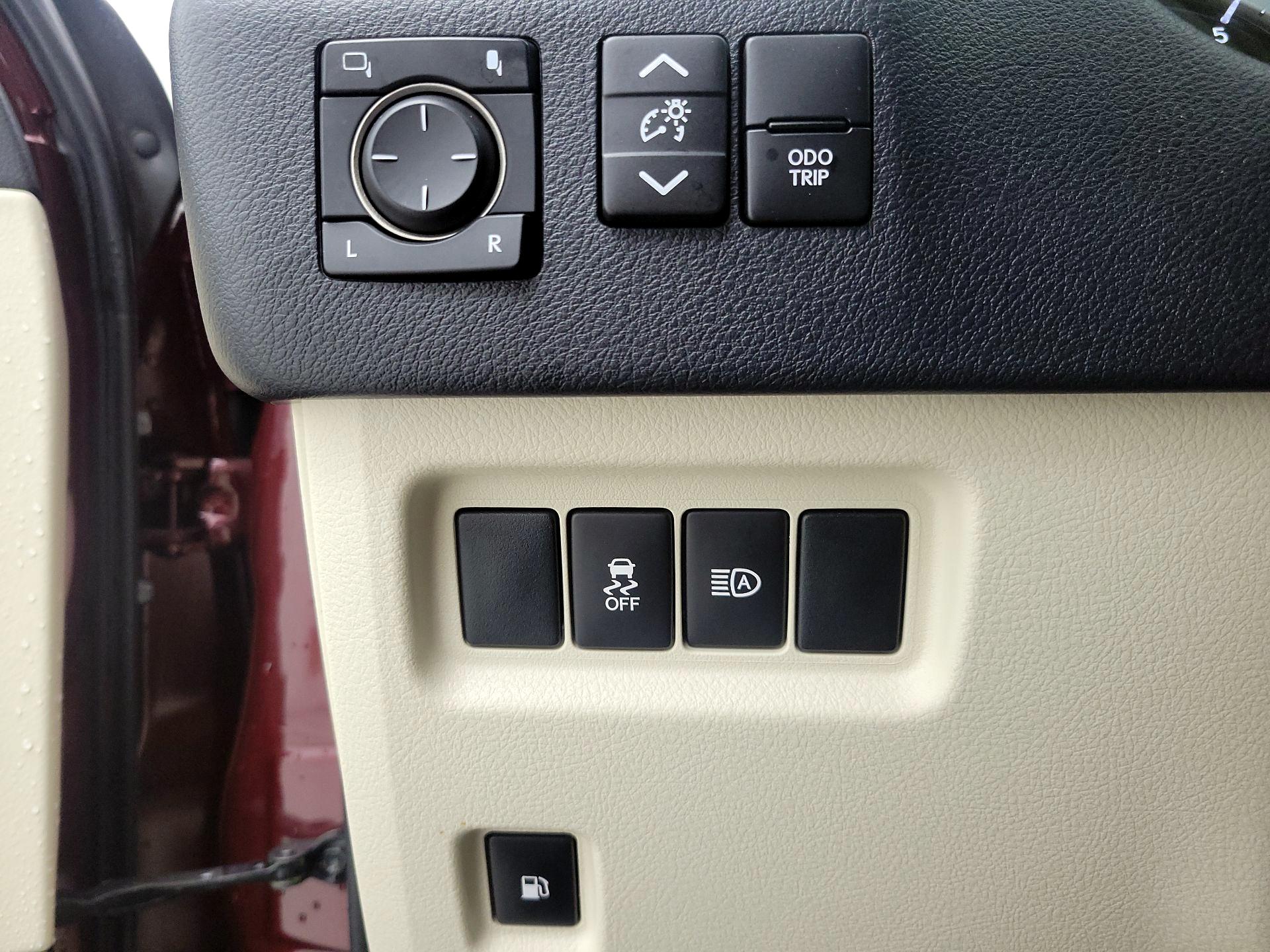 Thumbnail: 2022 Lexus GX - 13