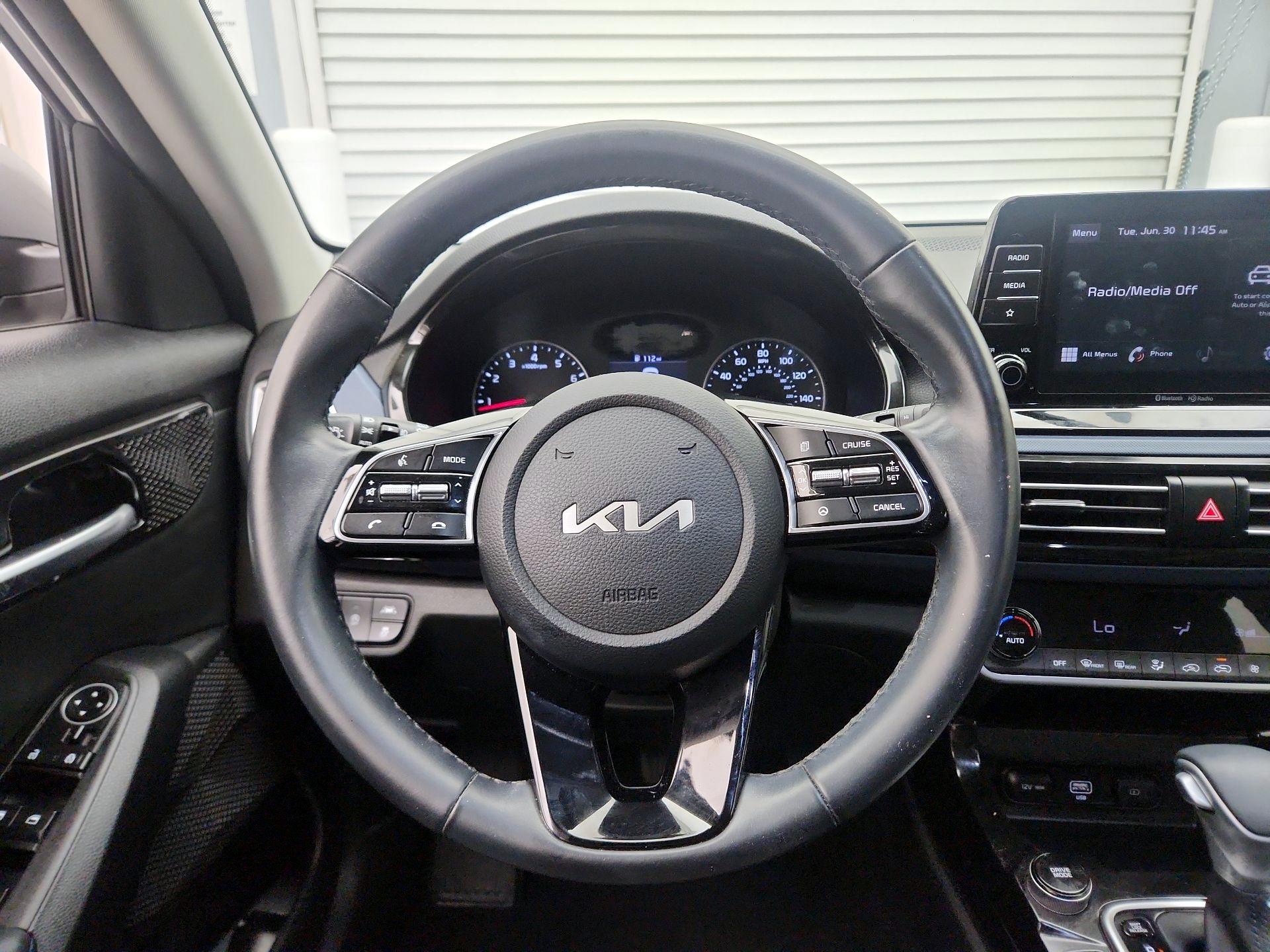 Thumbnail: 2023 Kia Seltos - 10
