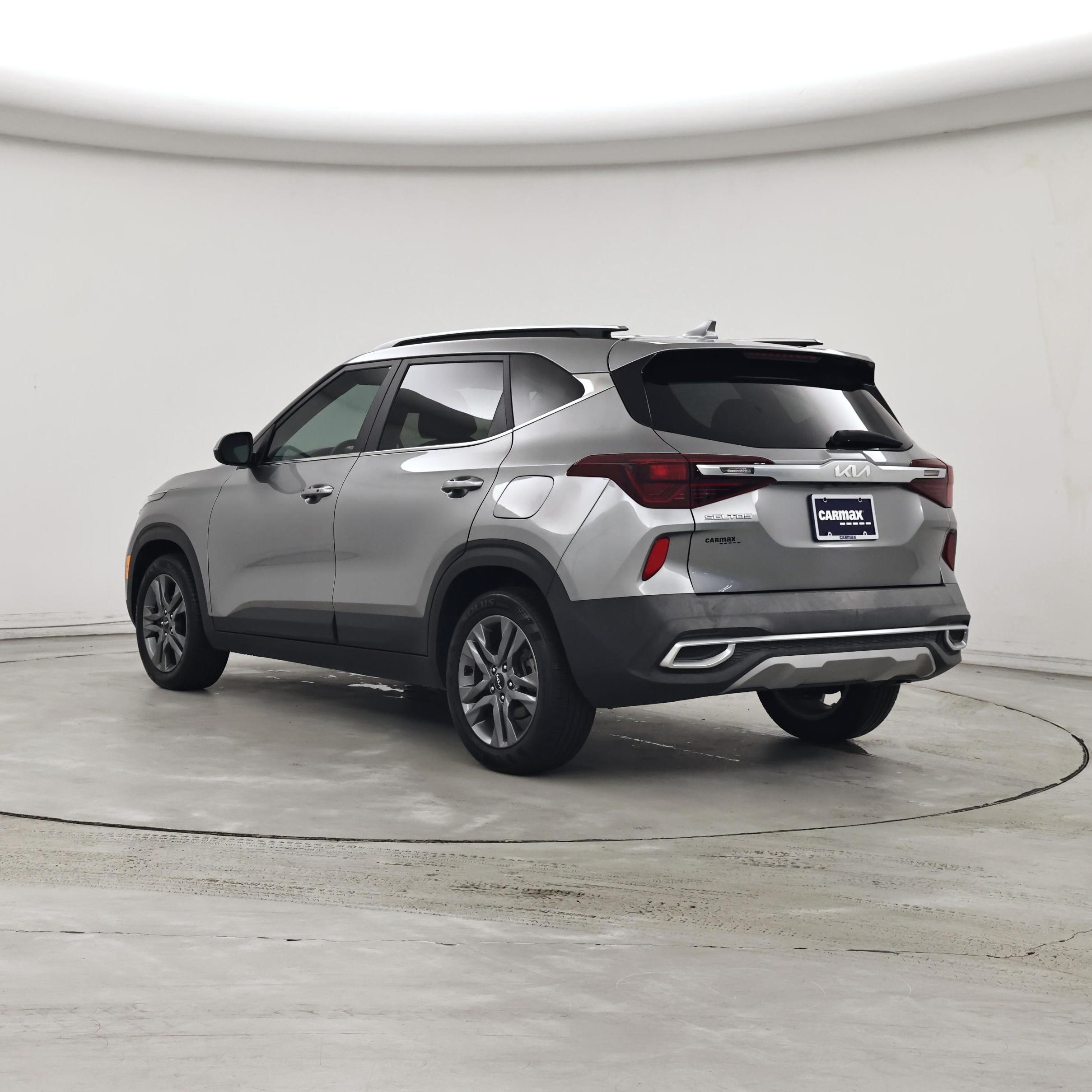 Thumbnail: 2023 Kia Seltos - 2