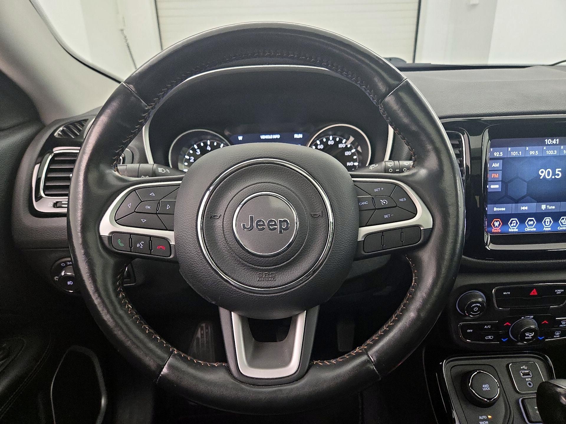 Thumbnail: 2019 Jeep Compass - 10