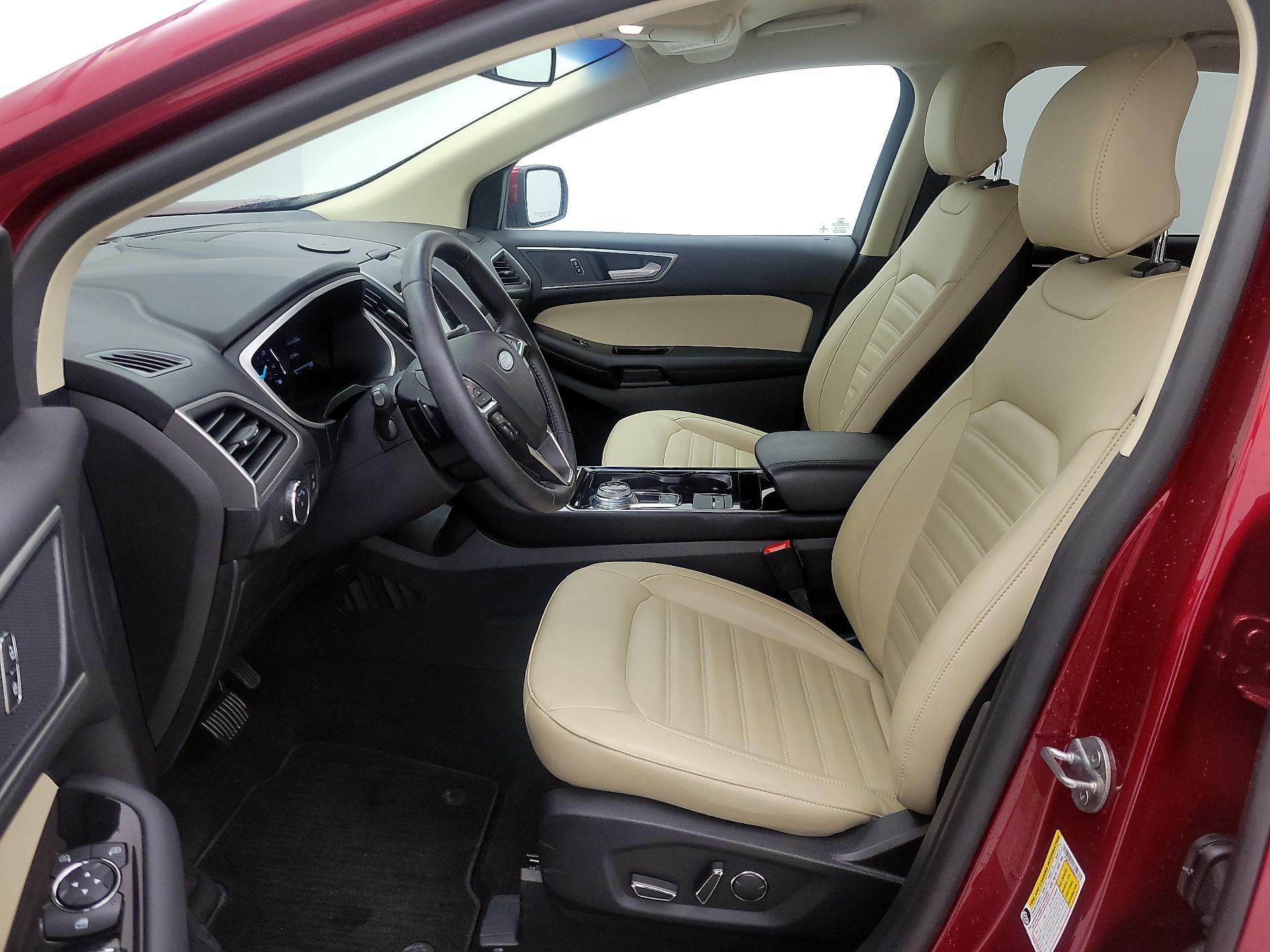 Thumbnail: 2019 Ford Edge - 11