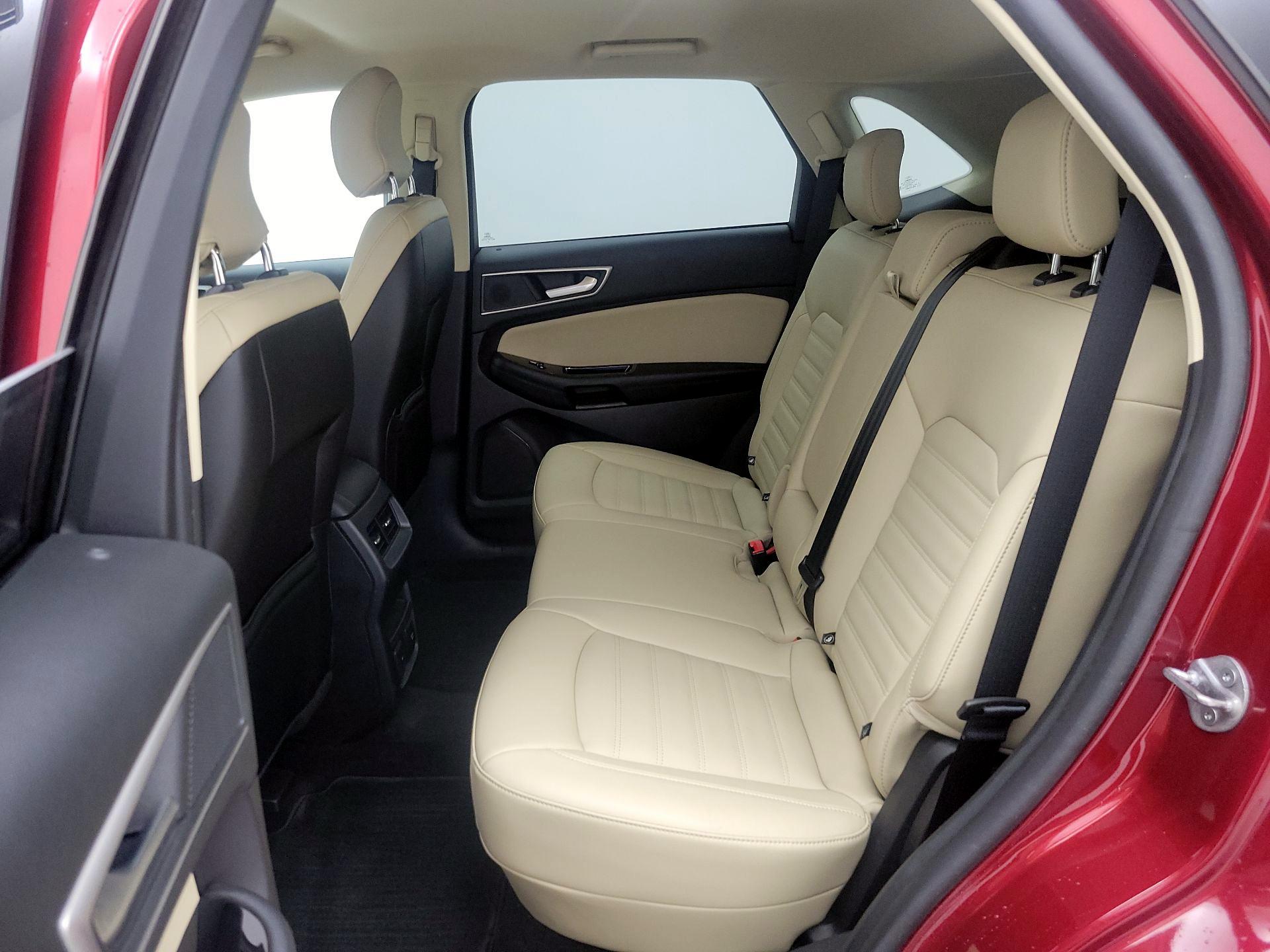Thumbnail: 2019 Ford Edge - 19