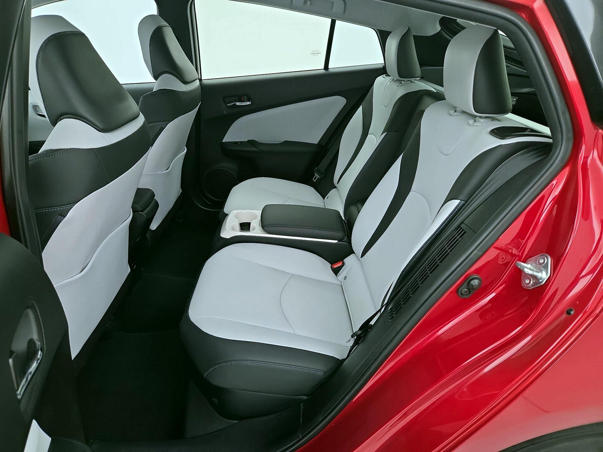 Thumbnail: 2018 Toyota Prius Prime - 20