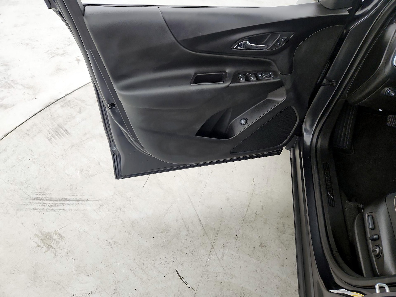 2022 Chevrolet Equinox LT - Photo 13