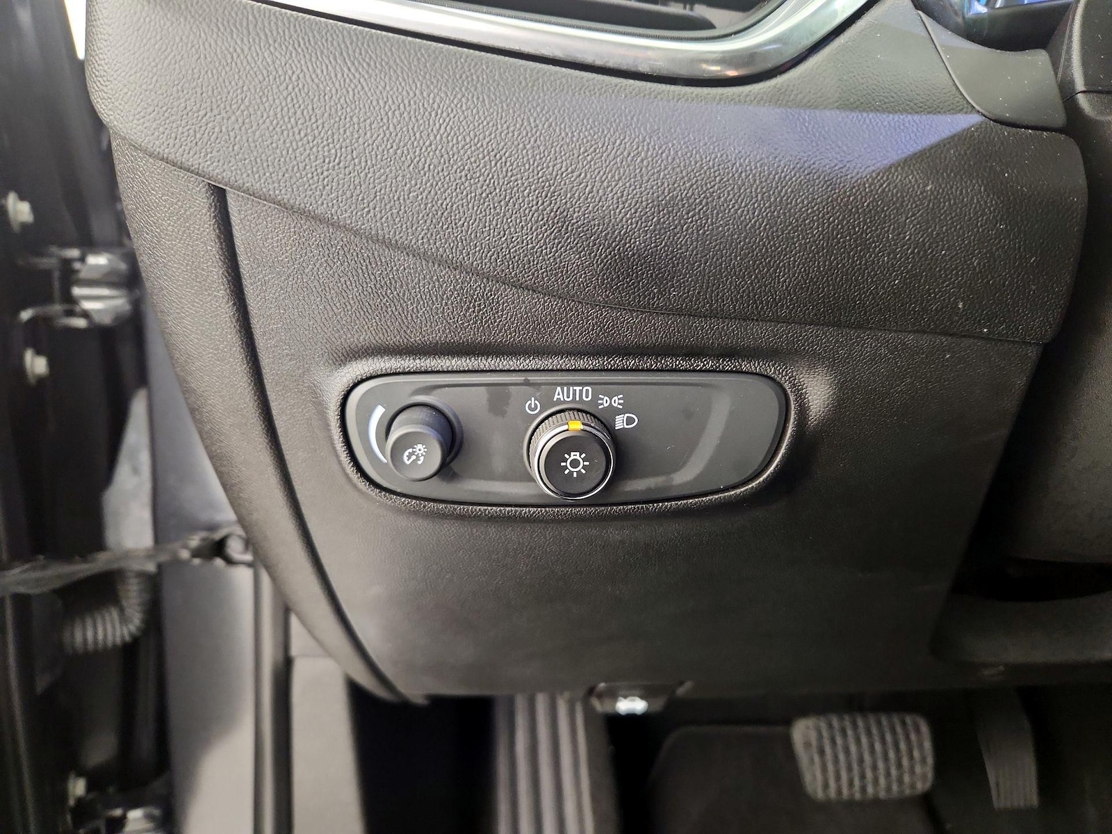 2022 Chevrolet Equinox LT - Photo 14