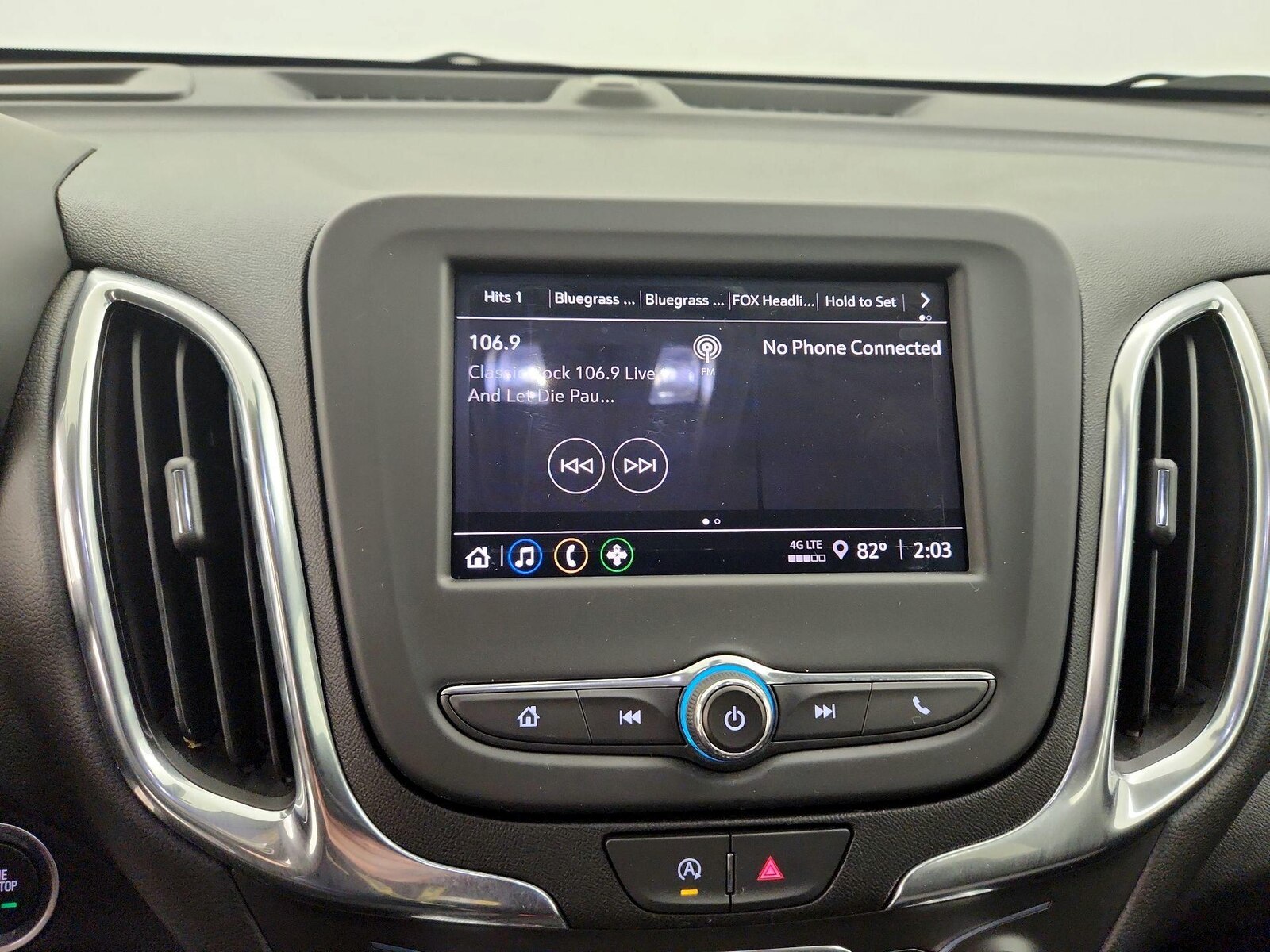 2022 Chevrolet Equinox LT - Photo 16