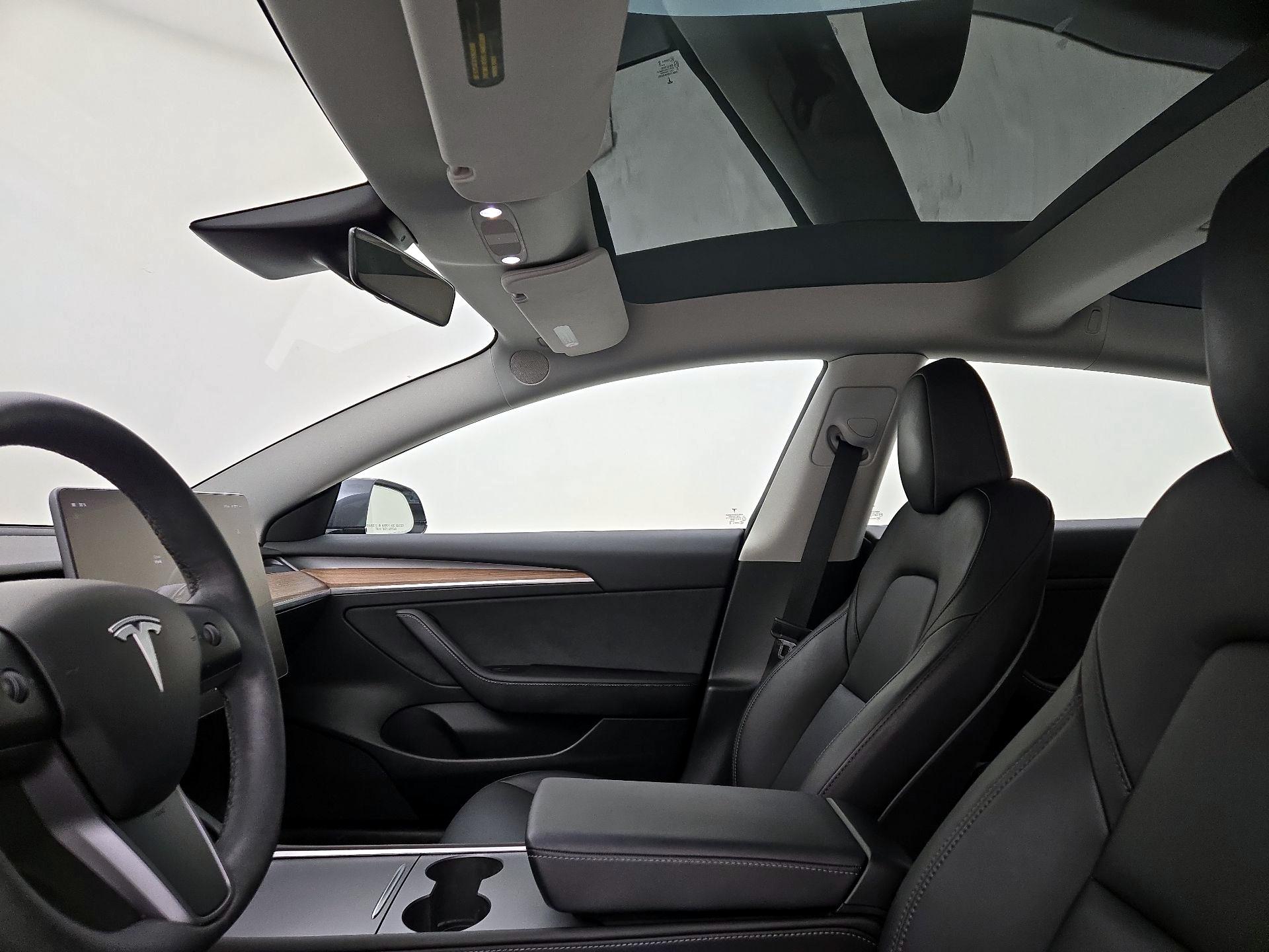 Thumbnail: 2023 Tesla Model 3 - 19