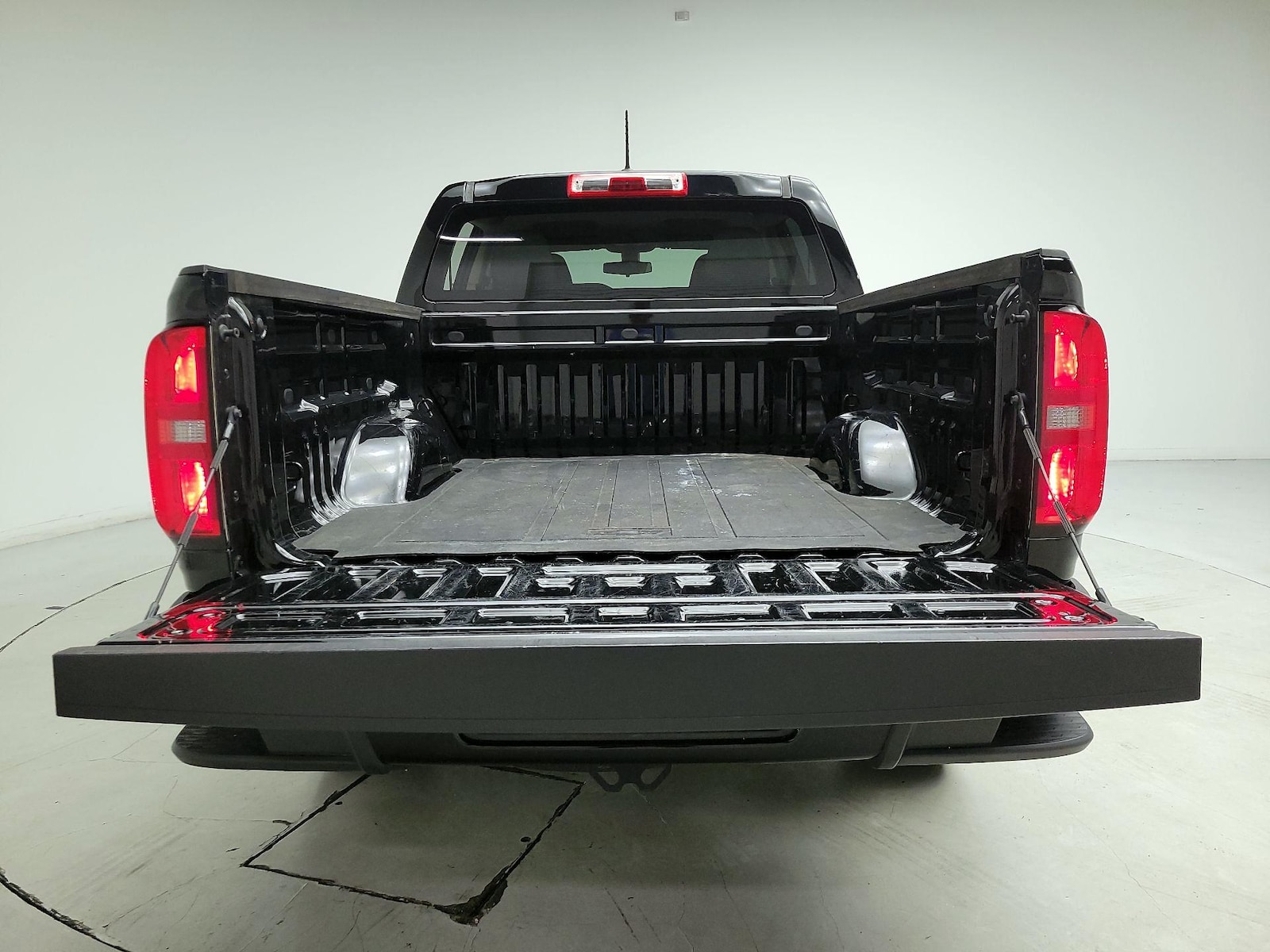 2019 Chevrolet Colorado Work Truck - Photo 21