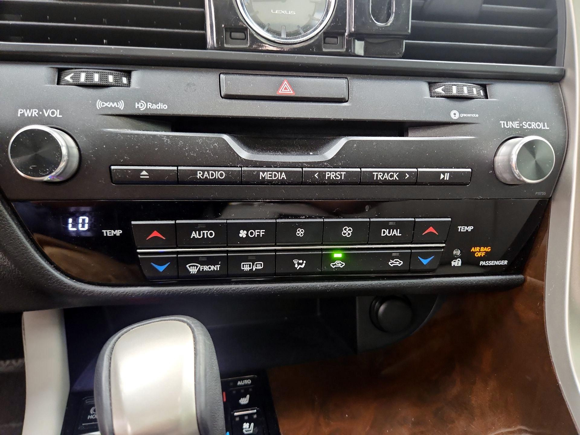 Thumbnail: 2019 Lexus RX - 16