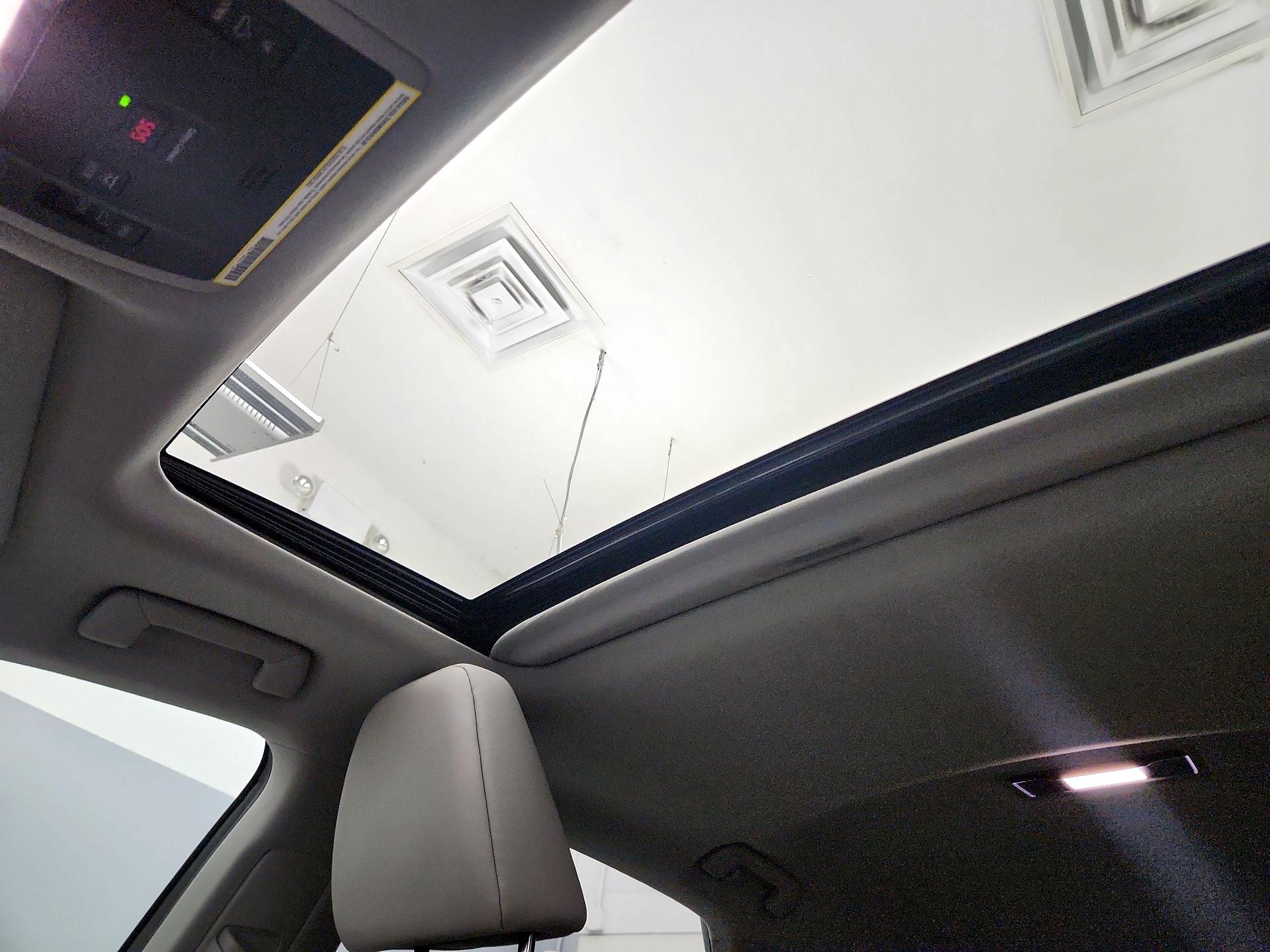 Thumbnail: 2019 Lexus RX - 19