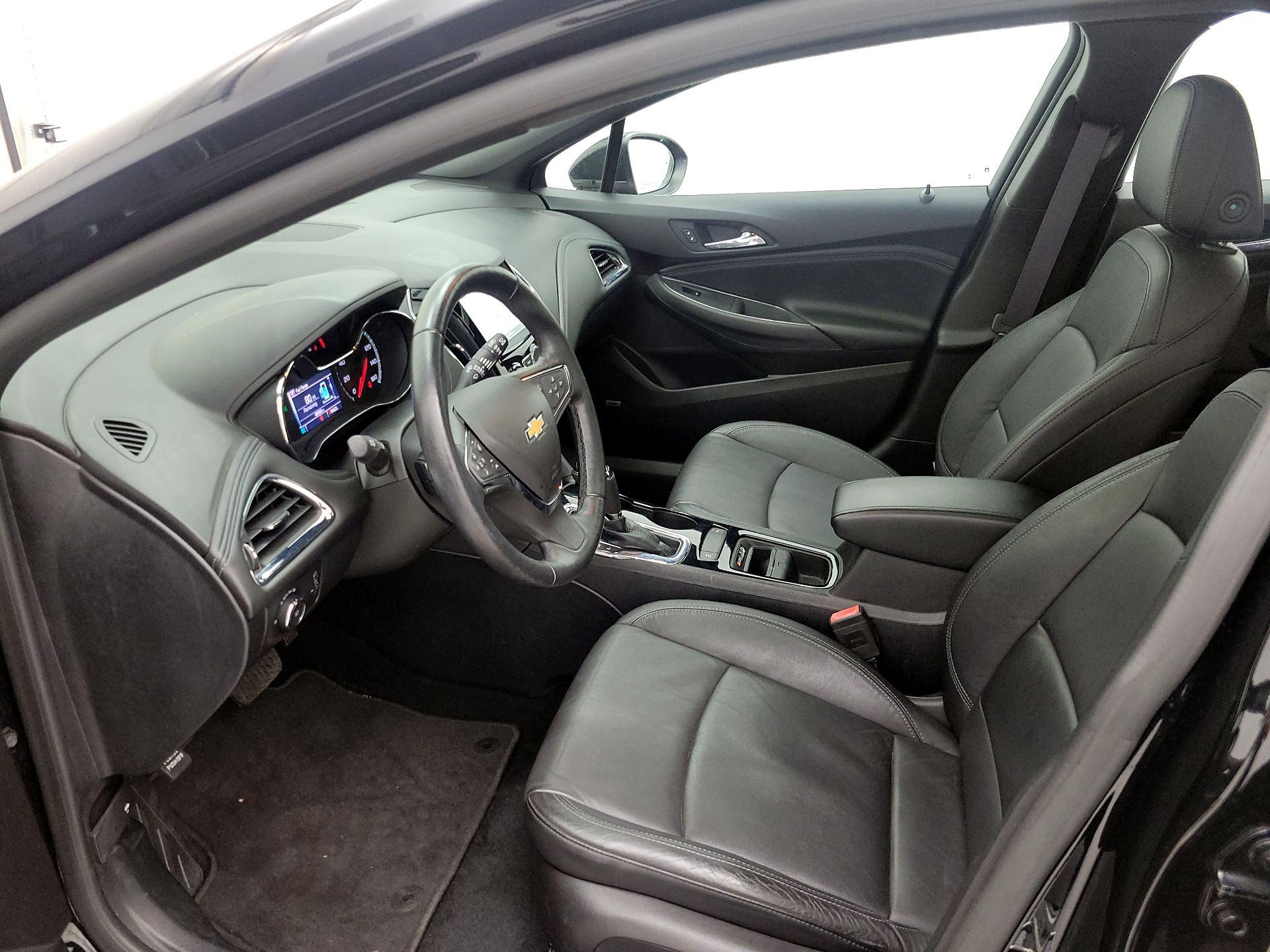 Thumbnail: 2017 Chevrolet Cruze - 11