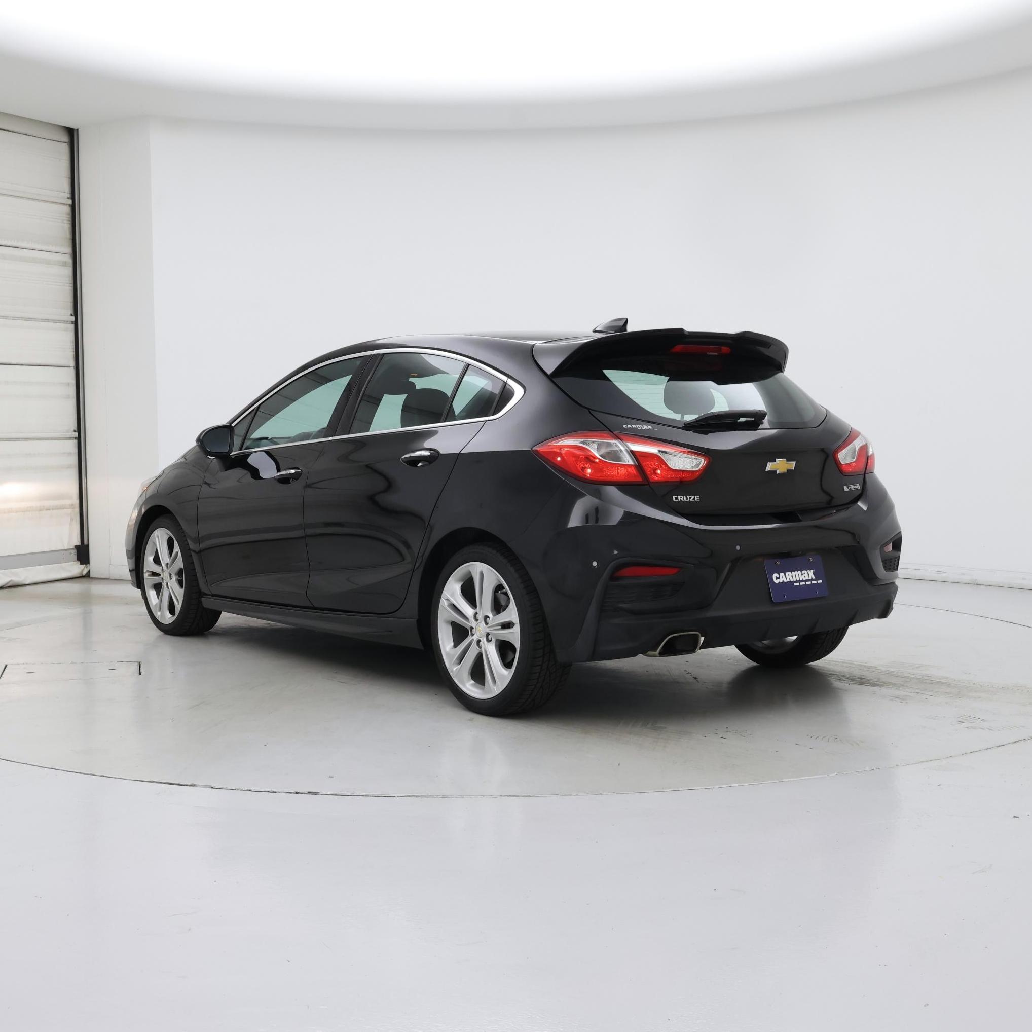 Thumbnail: 2017 Chevrolet Cruze - 2