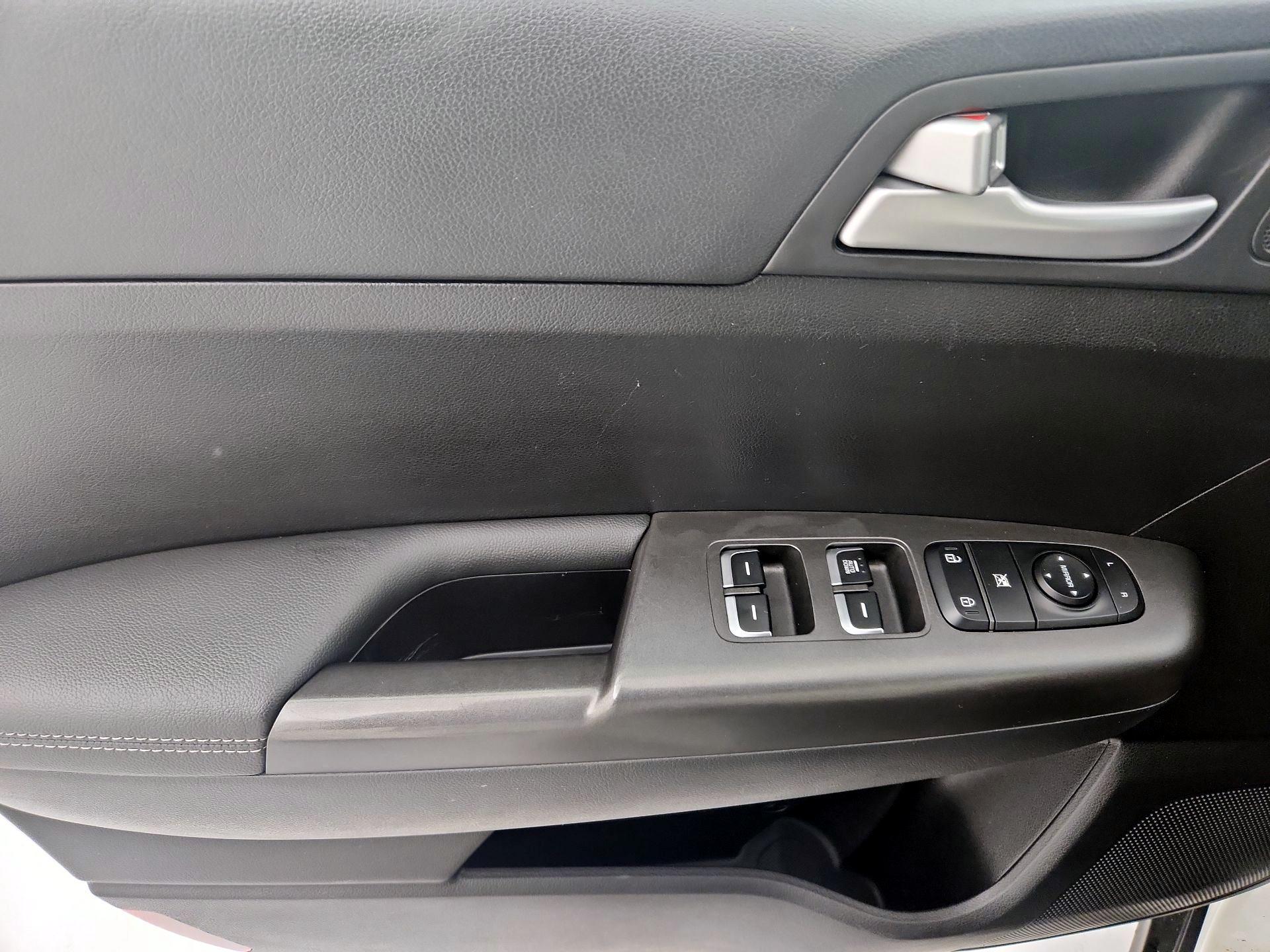 Thumbnail: 2021 Kia Sportage - 12