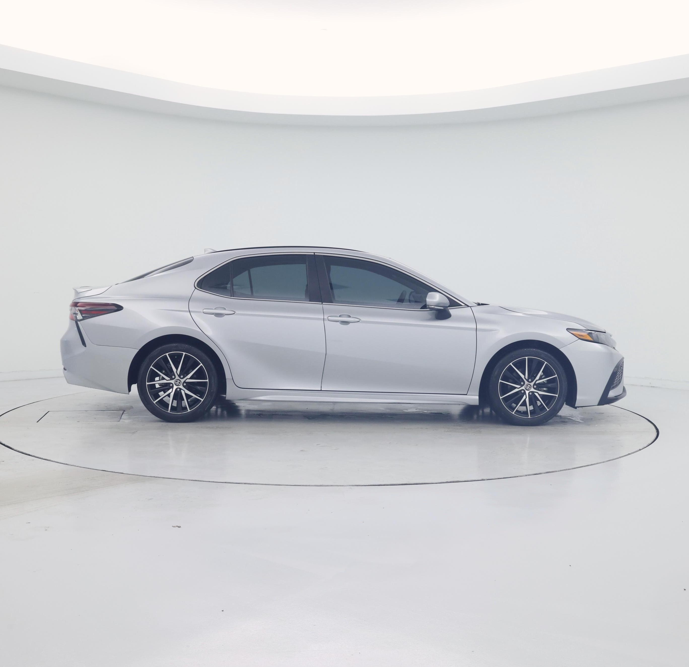 Thumbnail: 2022 Toyota Camry - 7