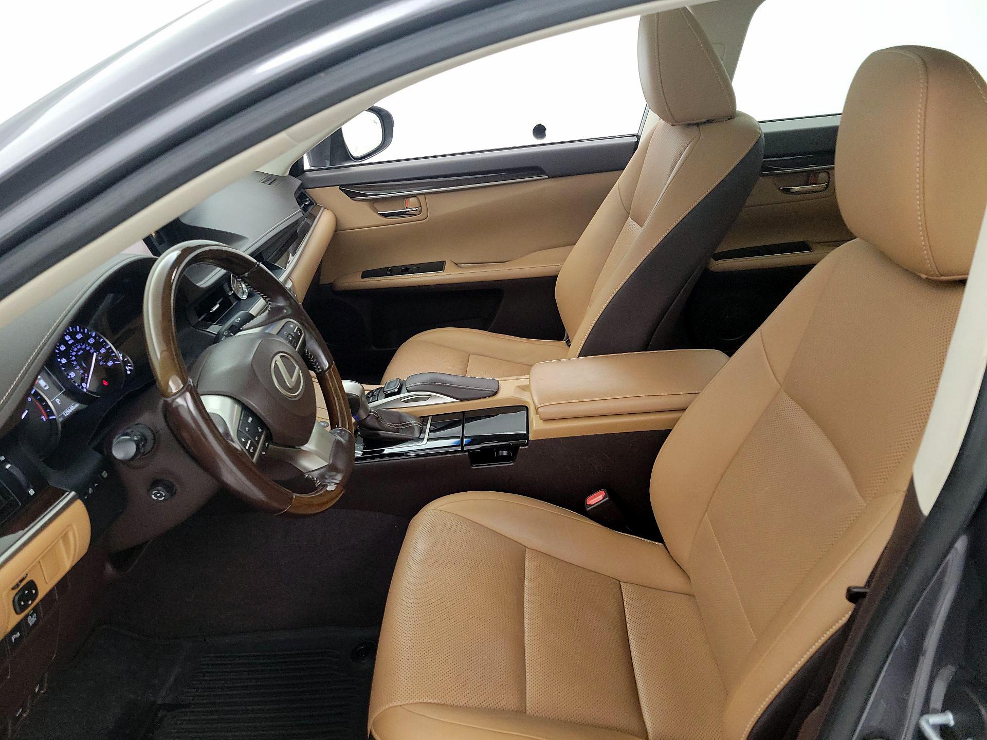 Thumbnail: 2016 Lexus ES - 11