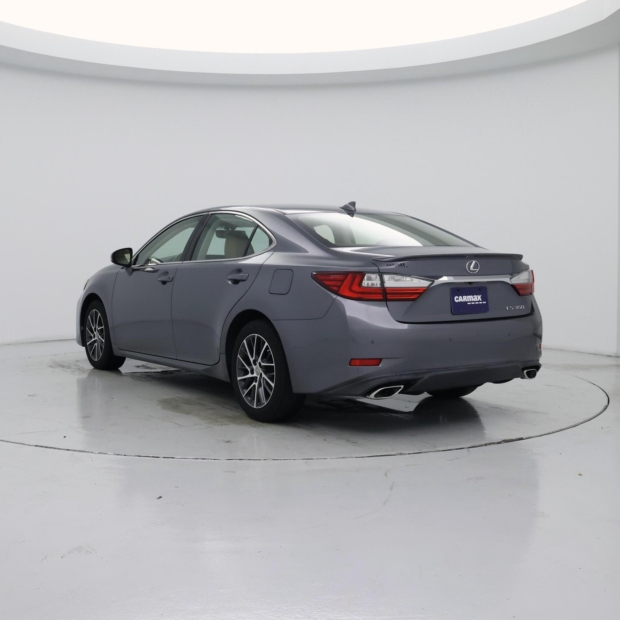 Thumbnail: 2016 Lexus ES - 2