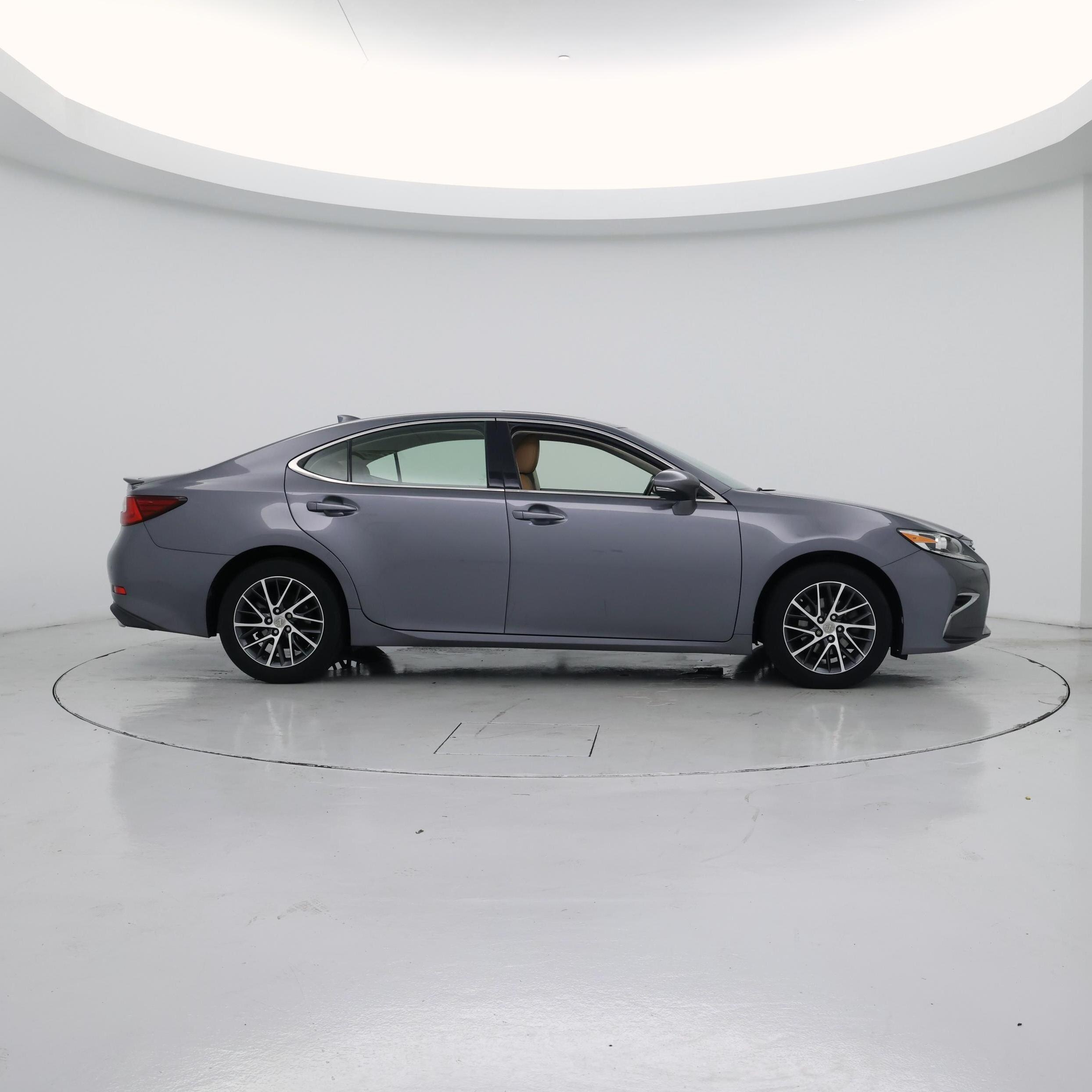 Thumbnail: 2016 Lexus ES - 7
