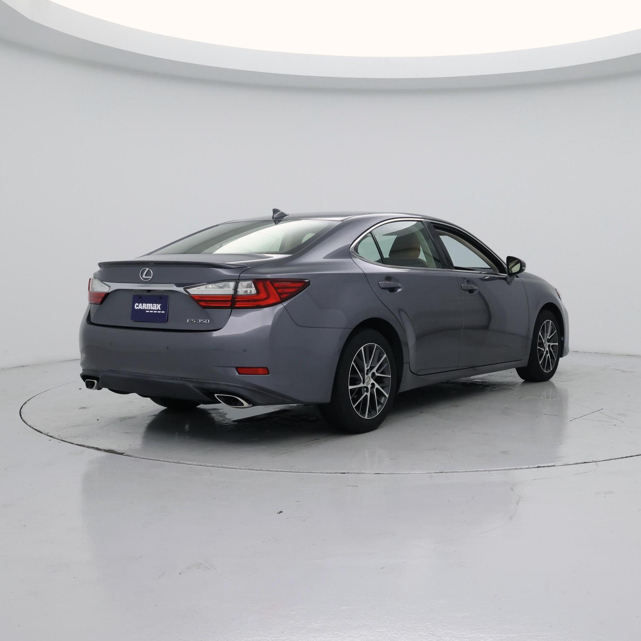 Thumbnail: 2016 Lexus ES - 8