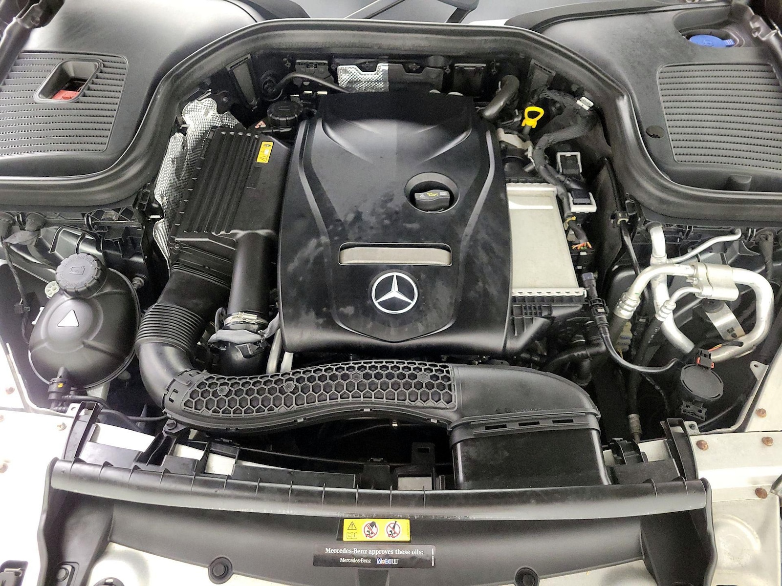 2017 Mercedes-Benz GLC Coupe GLC300 - Photo 24