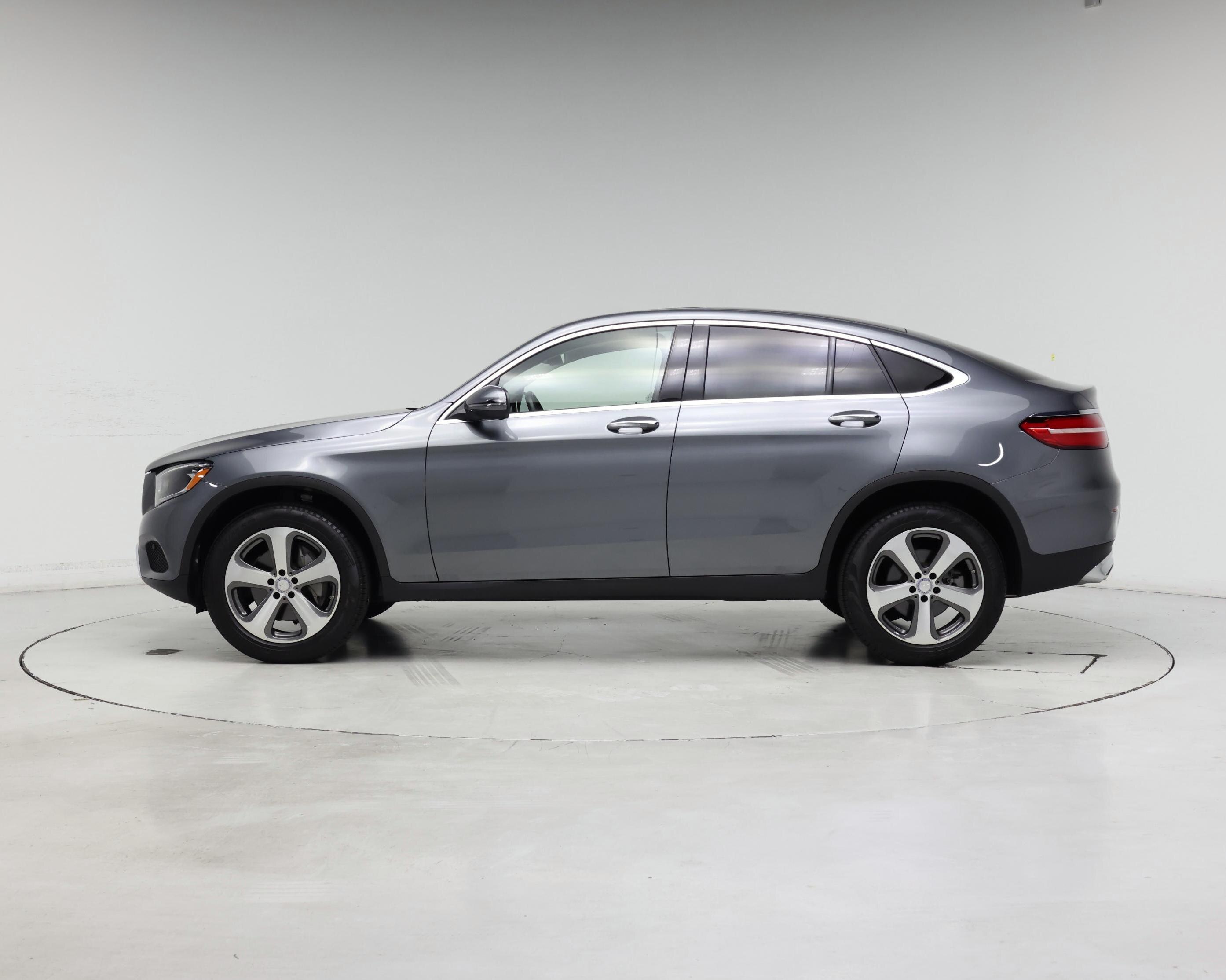 Thumbnail: 2017 Mercedes-Benz GLC - 3