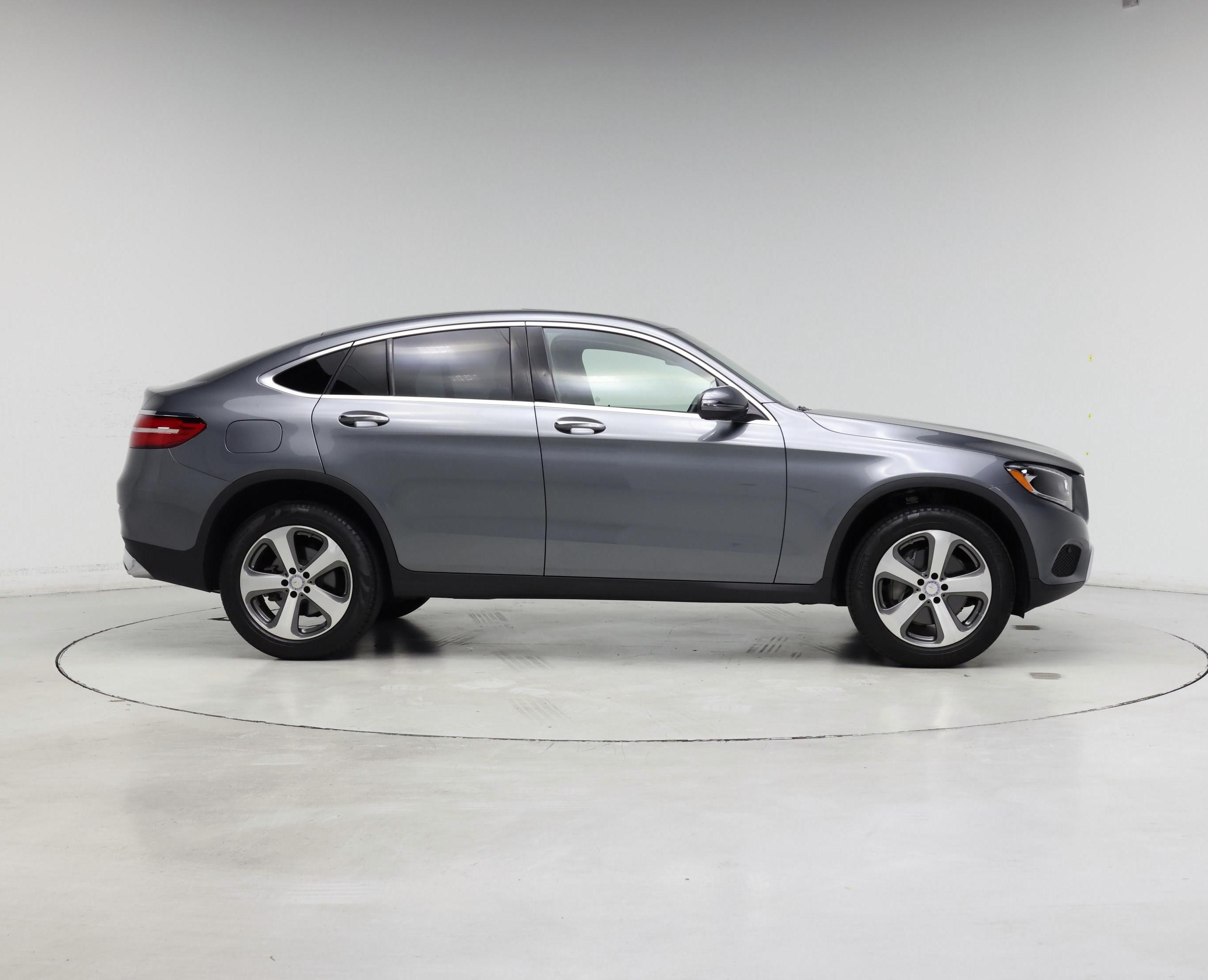 Thumbnail: 2017 Mercedes-Benz GLC - 7