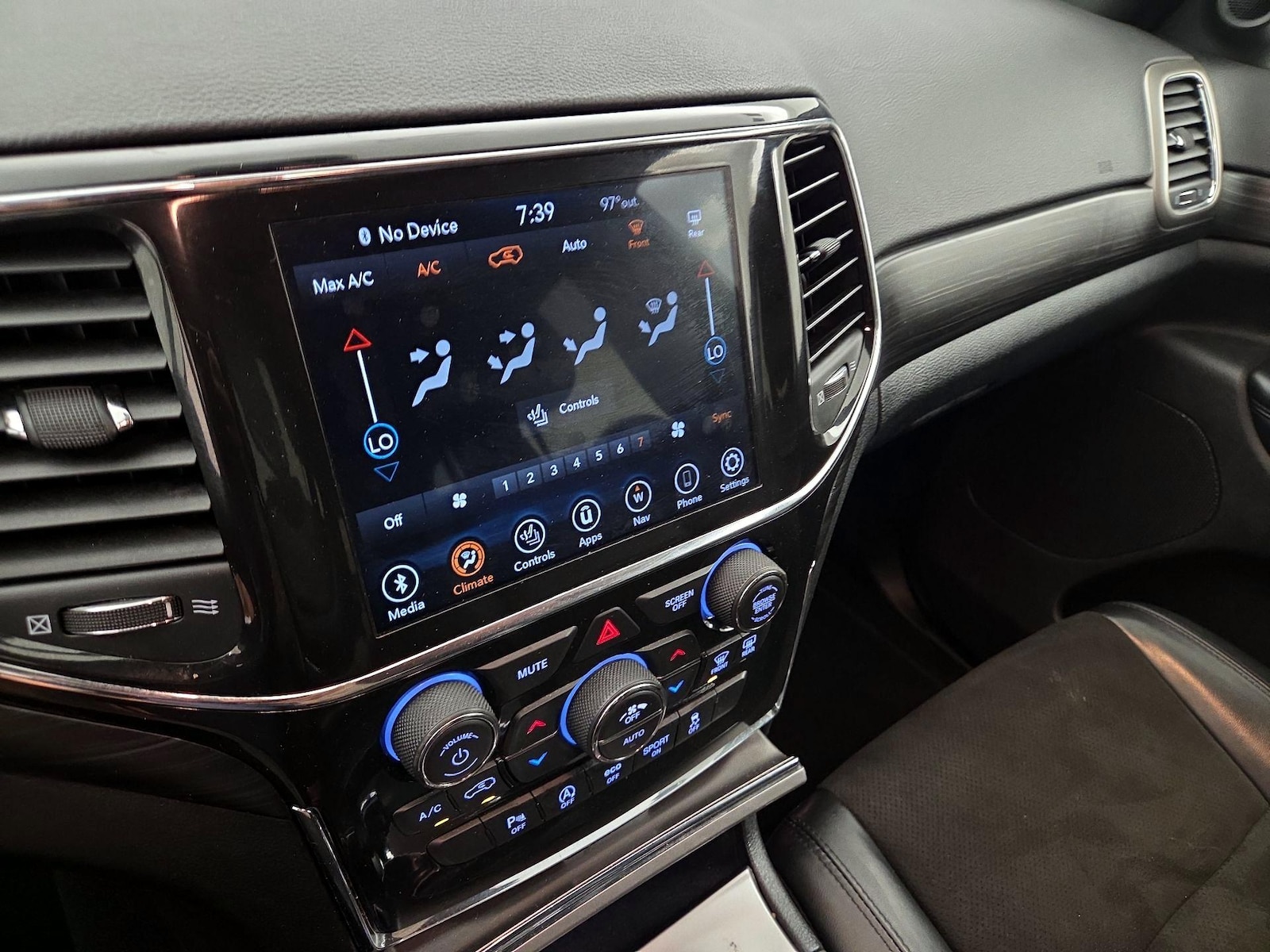 2021 Jeep Grand Cherokee Laredo X - Photo 18