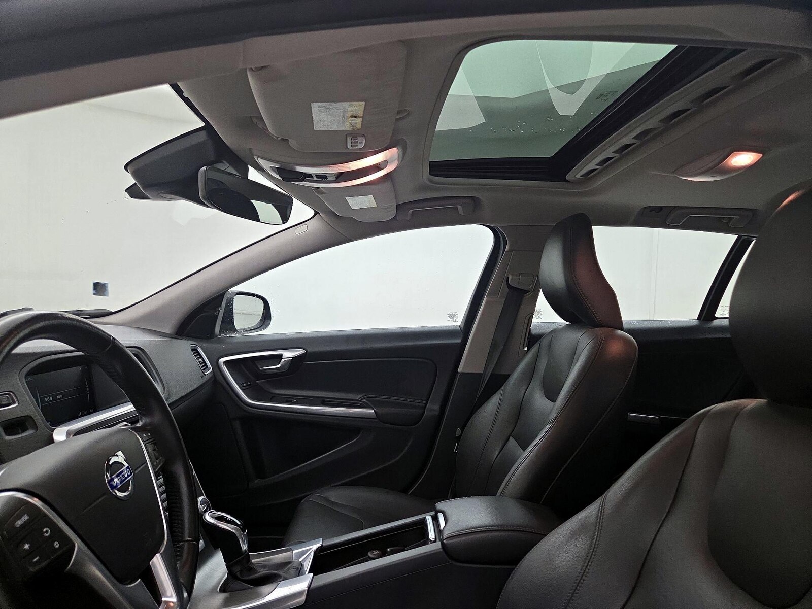 Sunroof(s) & Overhead Airbags
