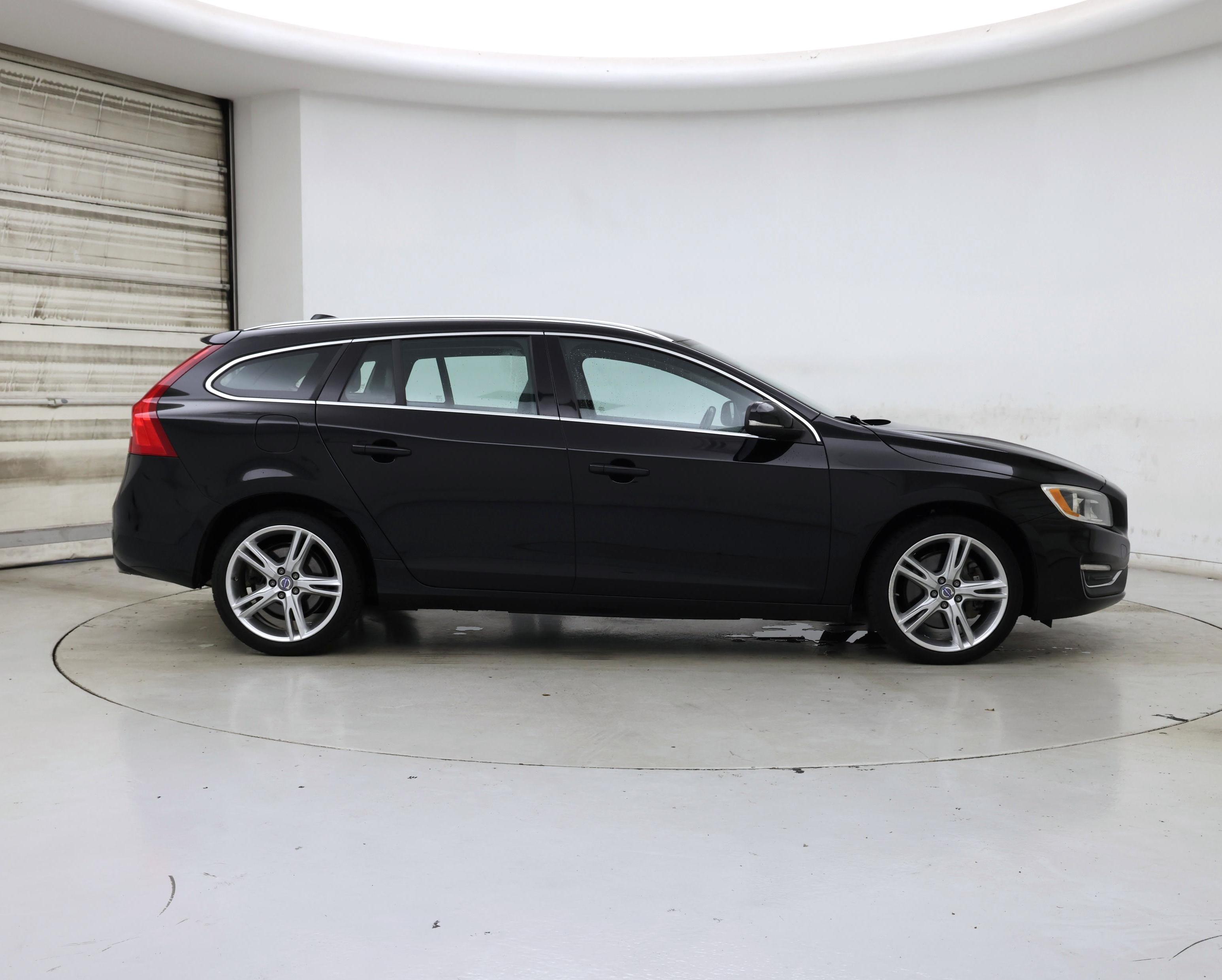 Thumbnail: 2016 Volvo V60 - 7