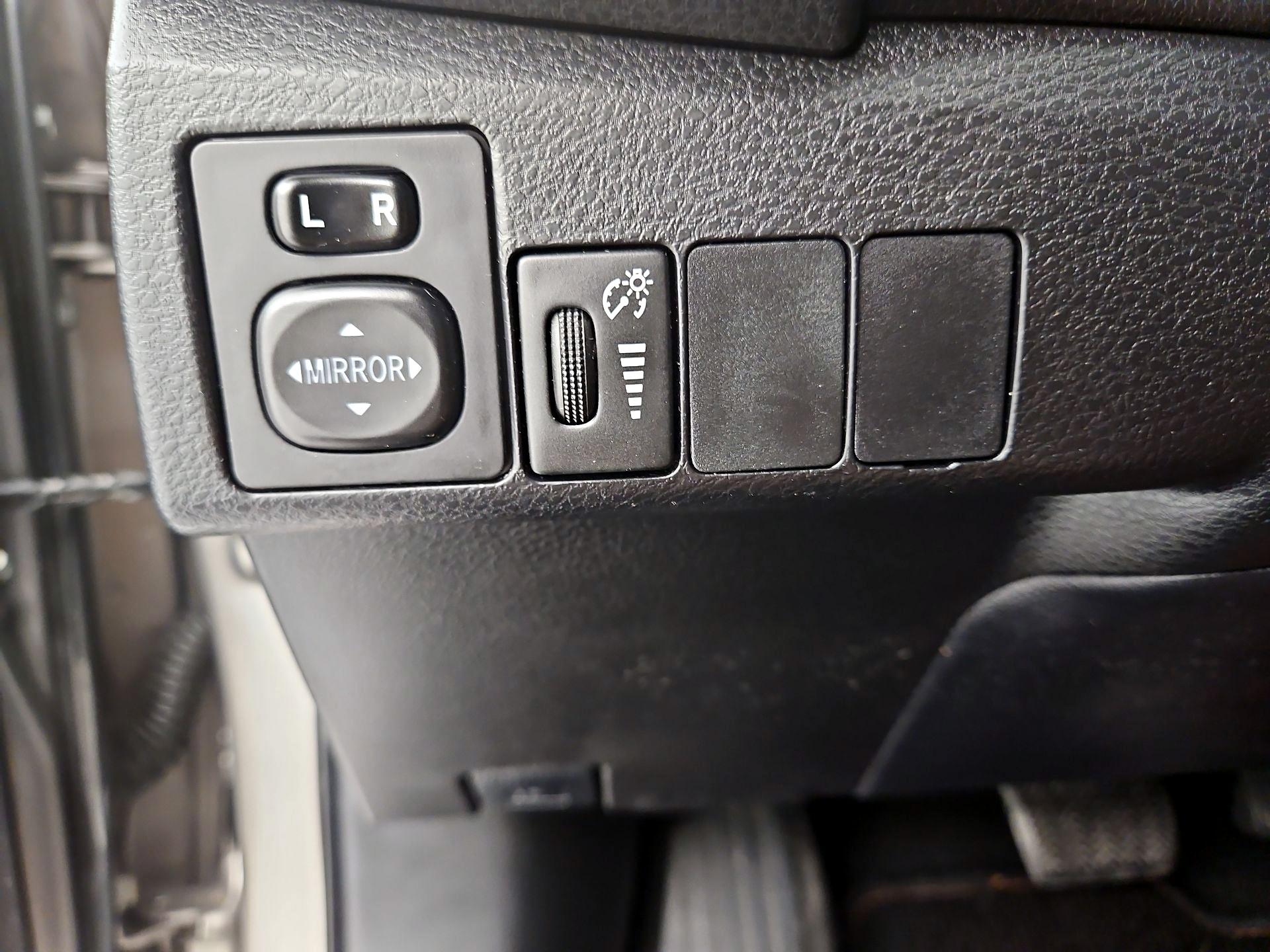 Thumbnail: 2016 Toyota Corolla - 13