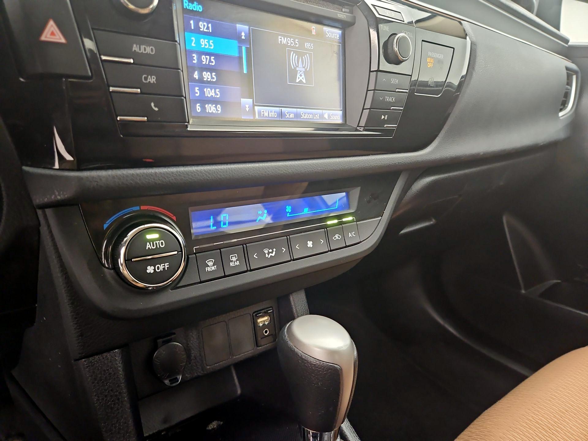 Thumbnail: 2016 Toyota Corolla - 16