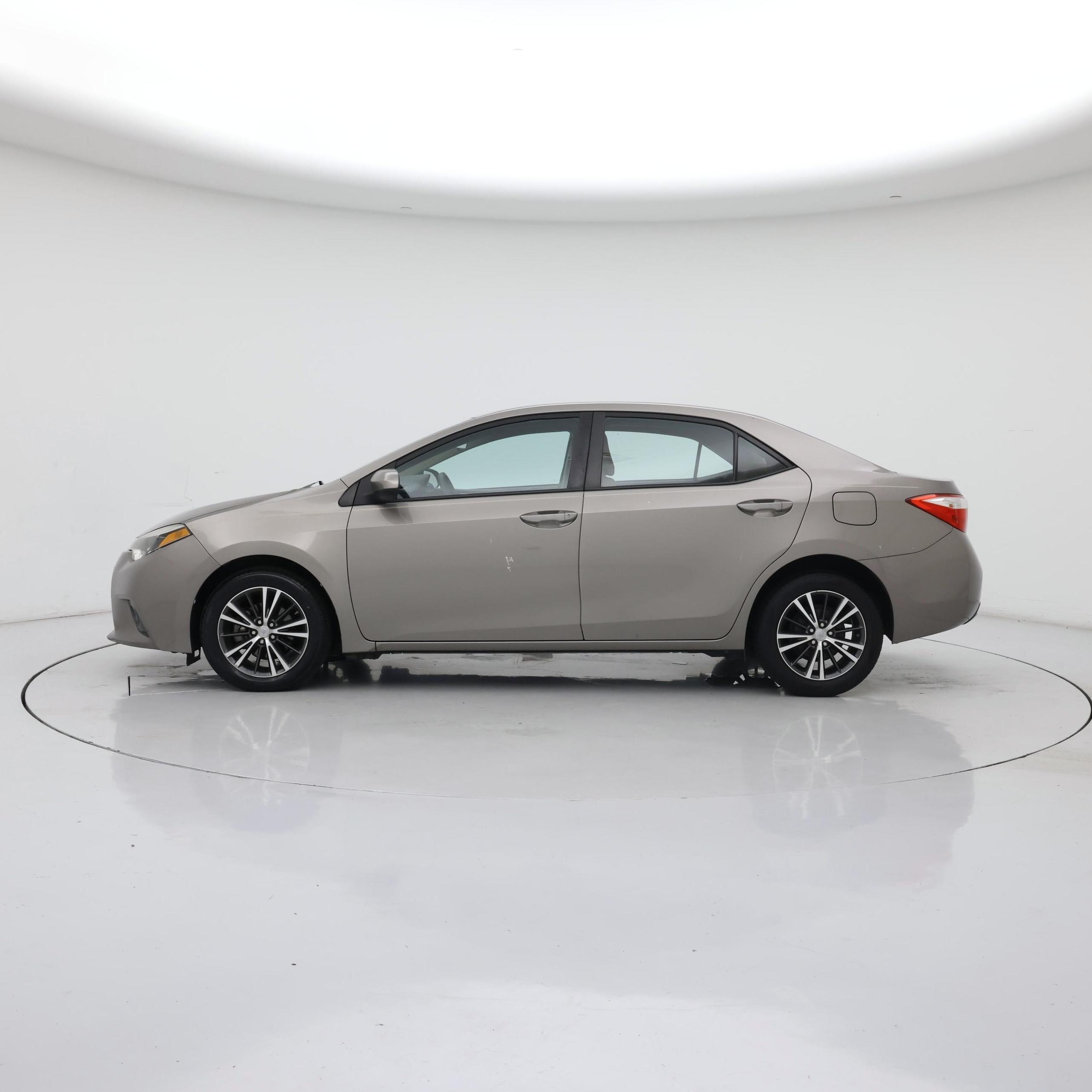 Thumbnail: 2016 Toyota Corolla - 3