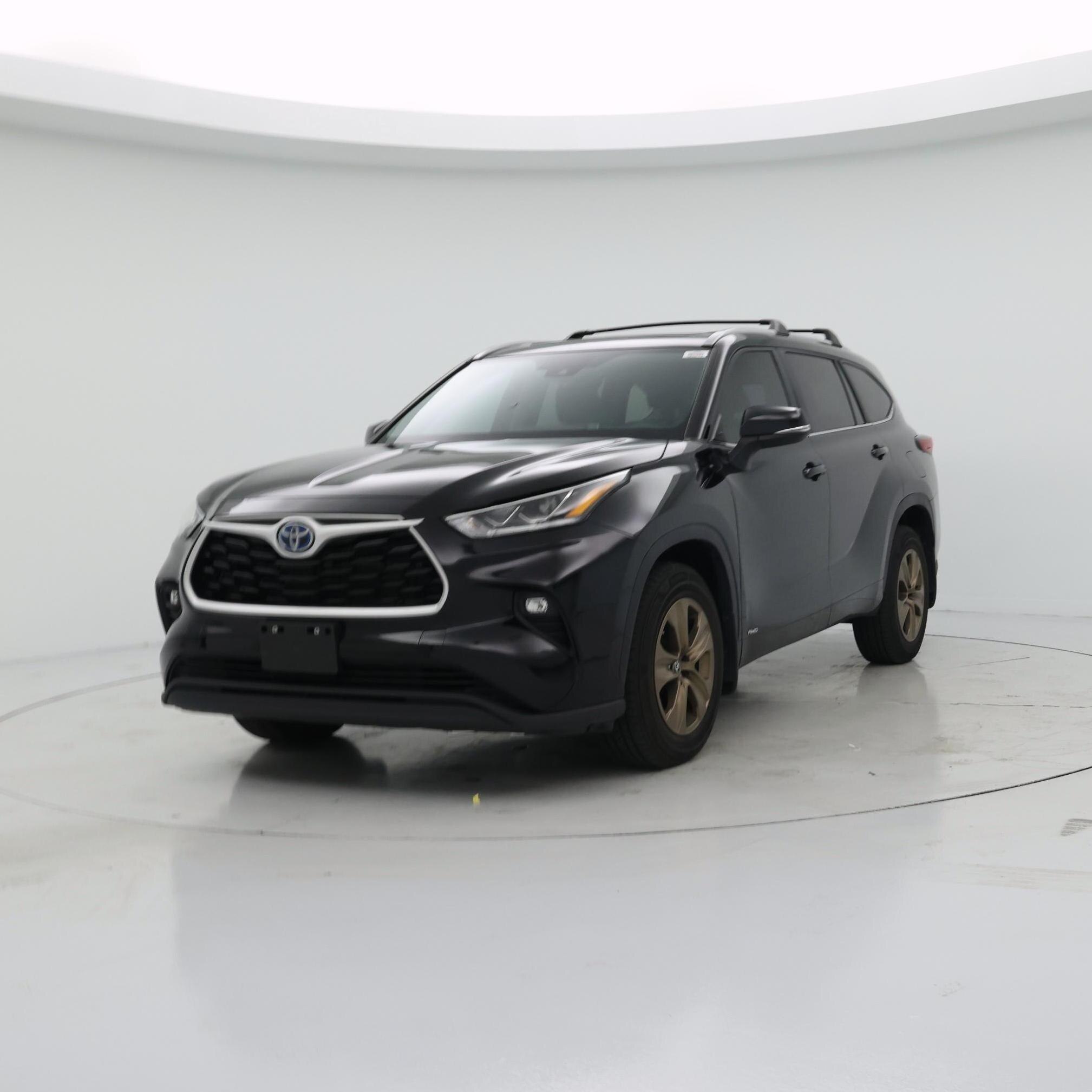 Thumbnail: 2023 Toyota Highlander - 4